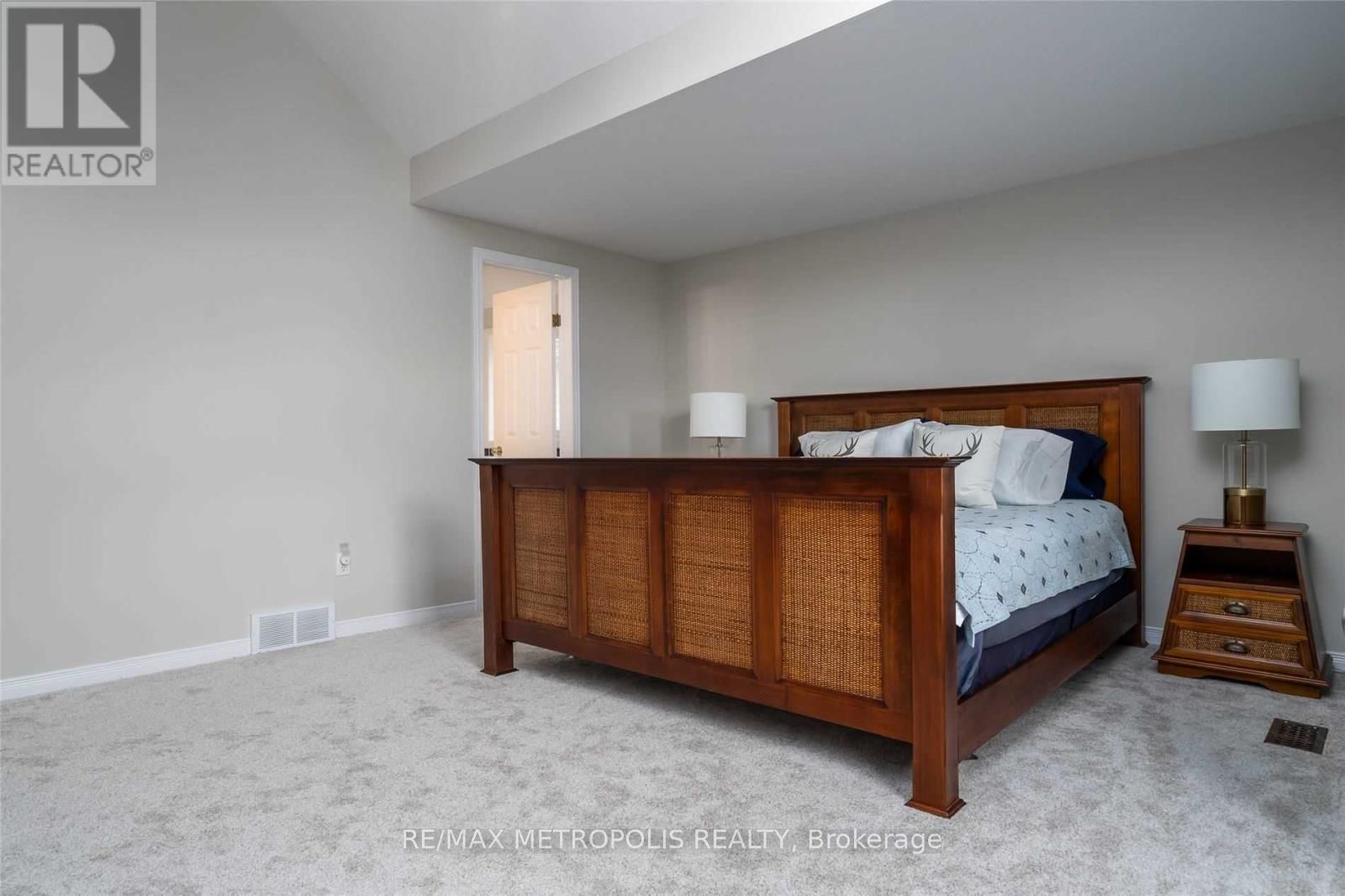 472 Hidden Creek Drive, Kitchener, ON N2N 3M1 photo 4