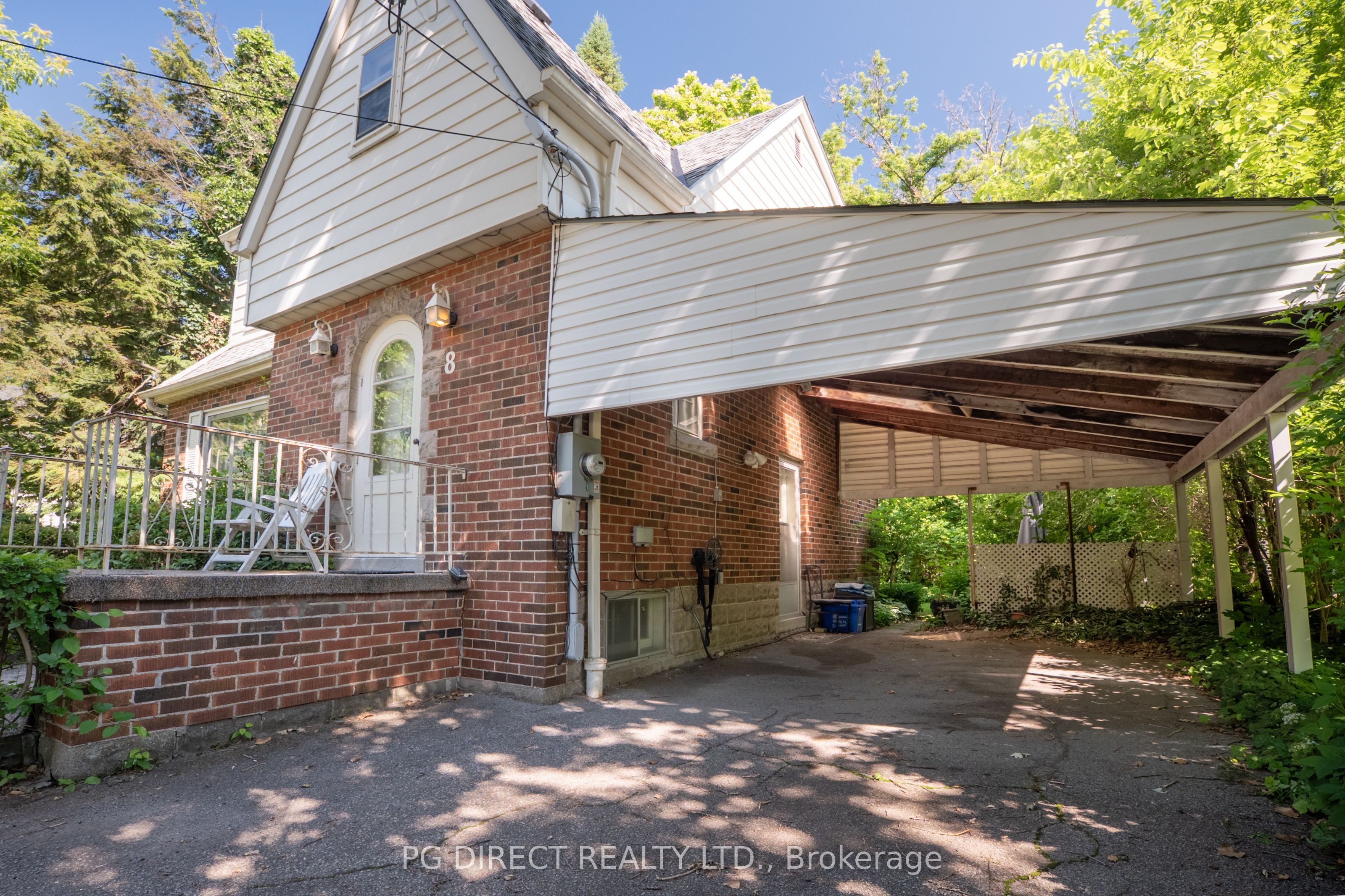8 Sanders Boulevard, Hamilton, ON L8S 3H8 photo 2