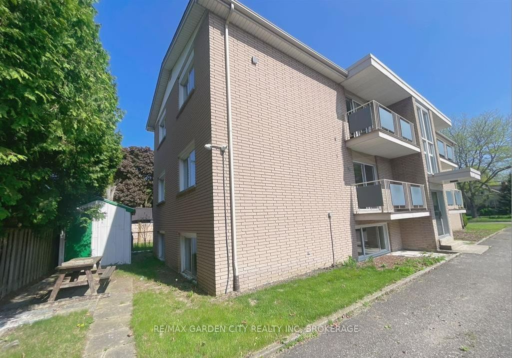 15 John Street 1, St. Catharines, ON L2N 4P2 photo 2