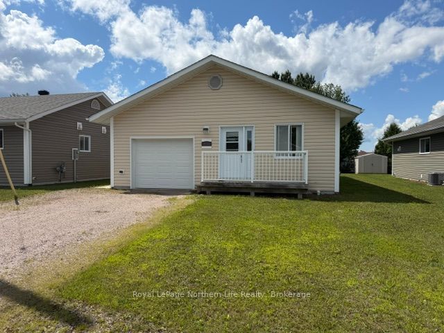 425 Demers Street, West Nipissing, ON P2B 3E8