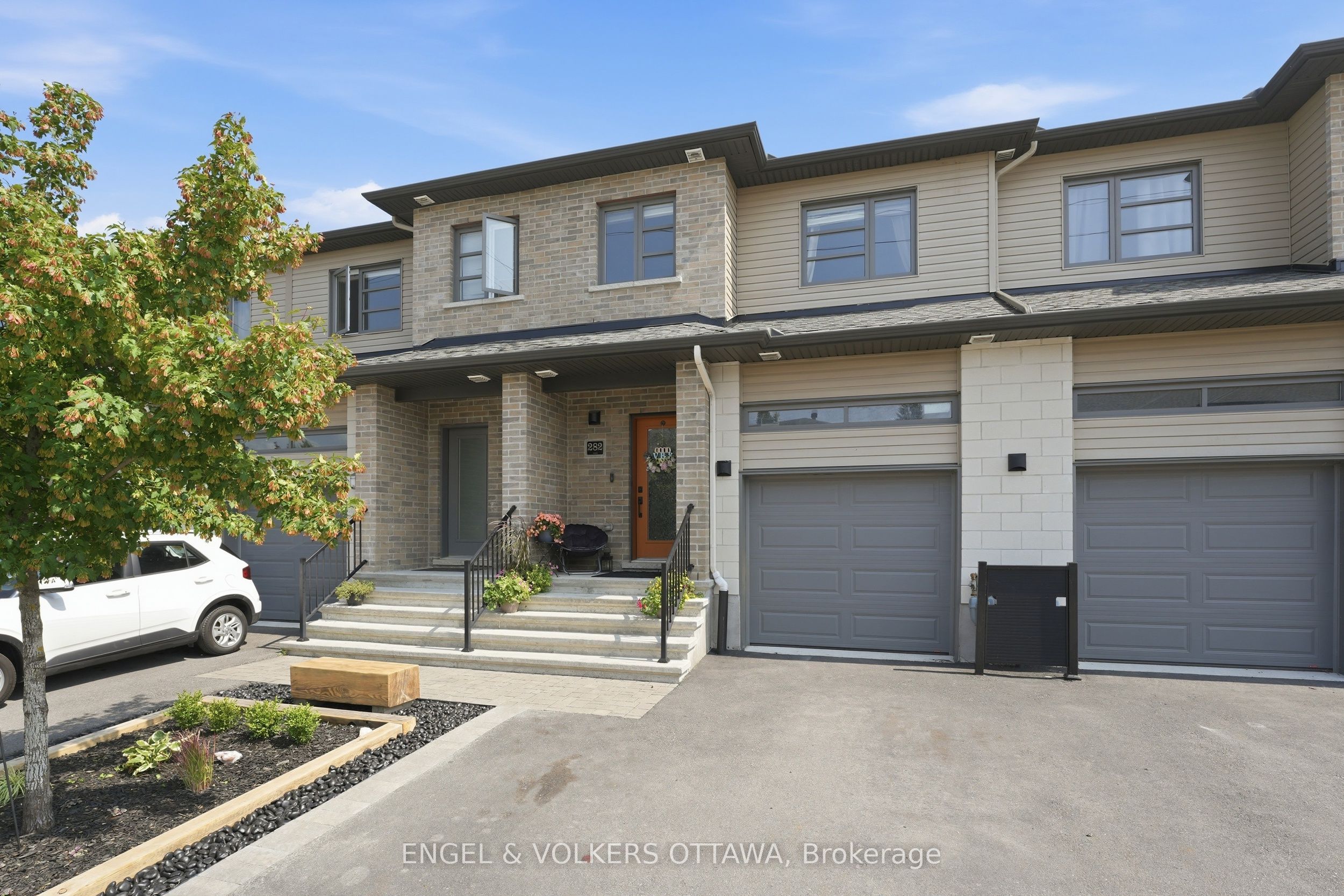 282 Munro Street, Carleton Place, ON K7C 0P2 photo 2