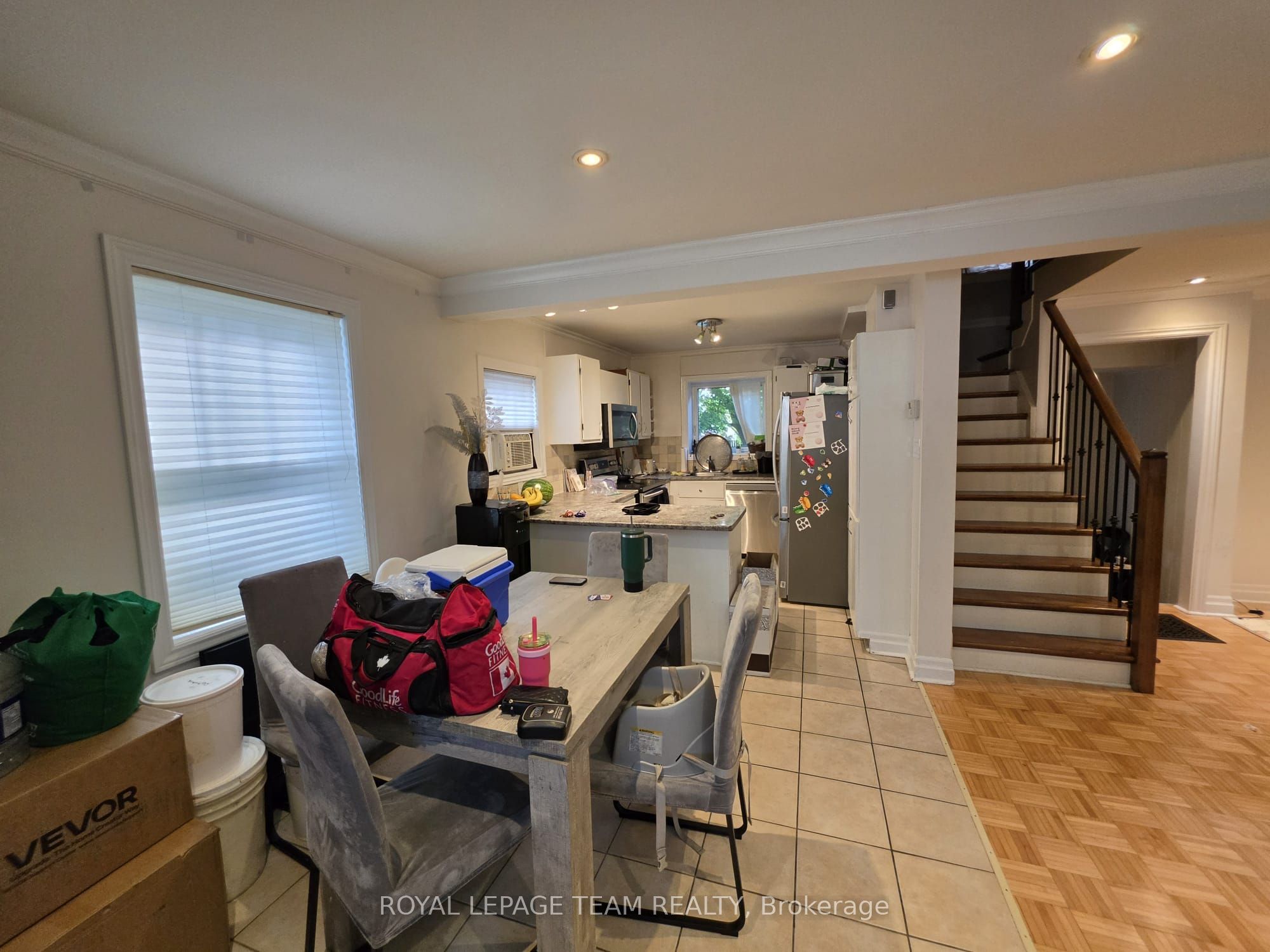 1247 Summerville Avenue, Carlington - Central Park, ON K1Z 8G6 photo 3
