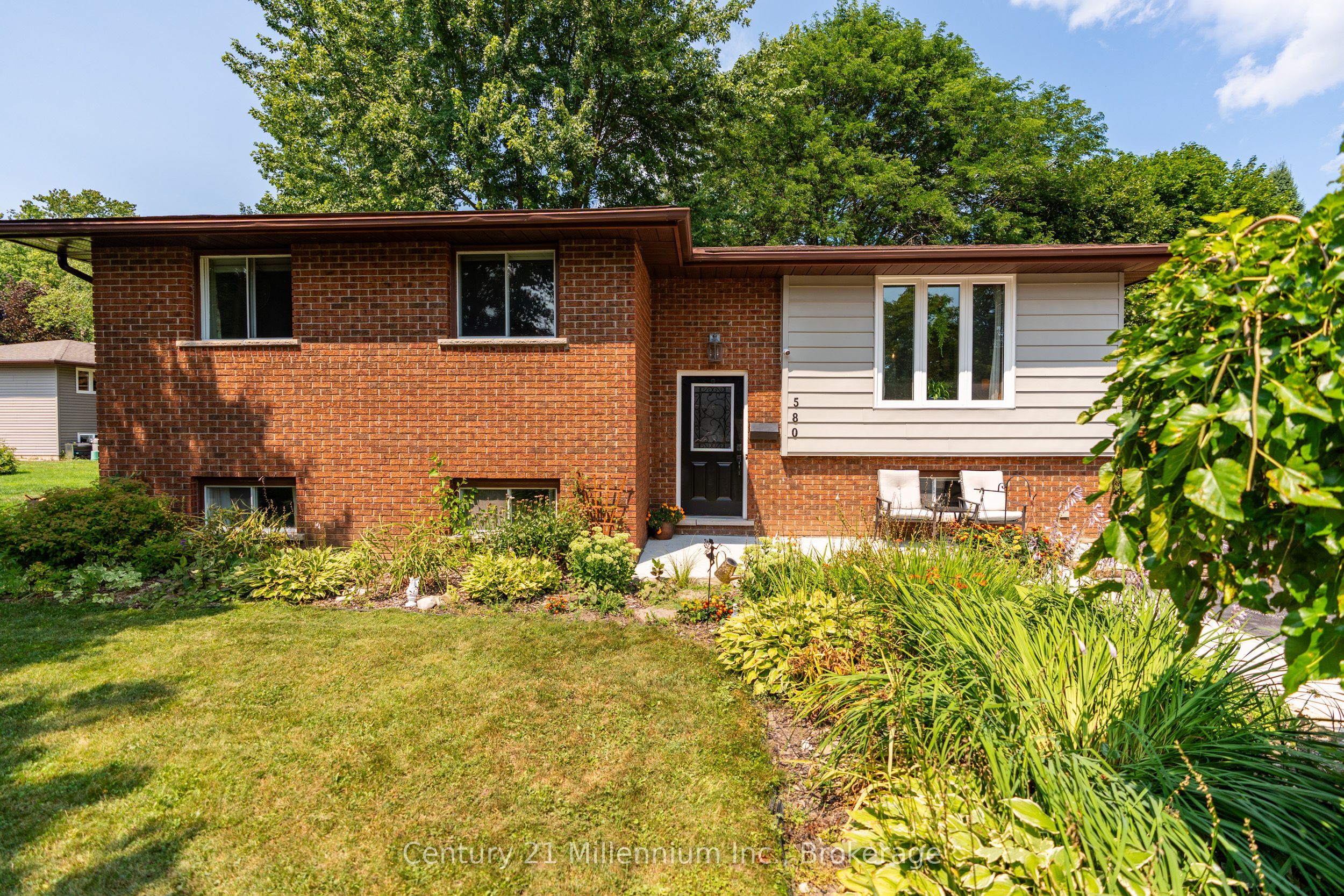 580 2nd A Street W, Owen Sound, ON N4K 6H4 photo 2