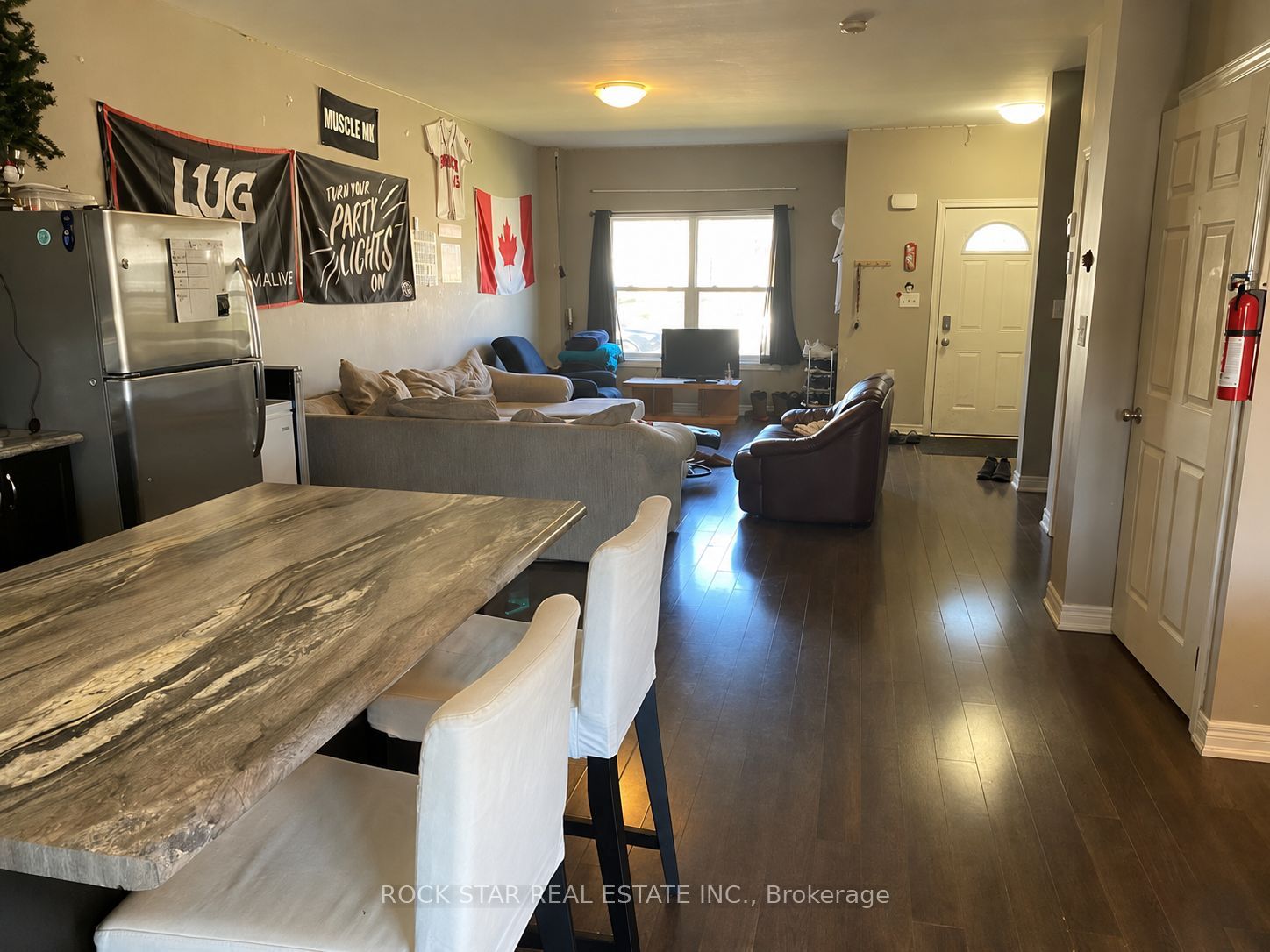 20B CHESTNUT Street E, St. Catharines, ON L2T 1G7 photo 2