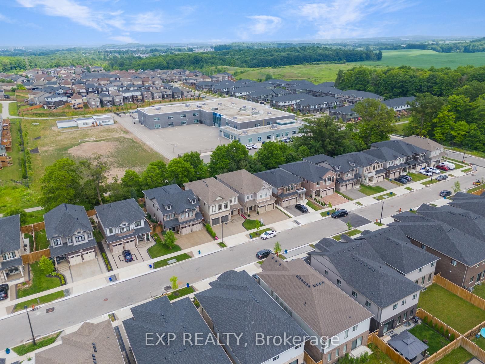 49 Scots Pine Trail, Kitchener, ON N2R 0N6 photo 5