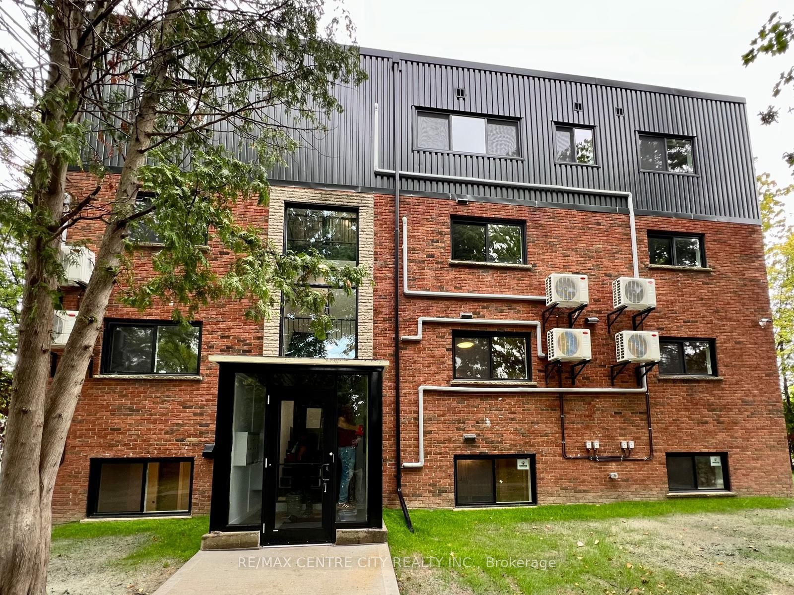 400 Scenic Drive S 9, London South, ON N5Z 3A8