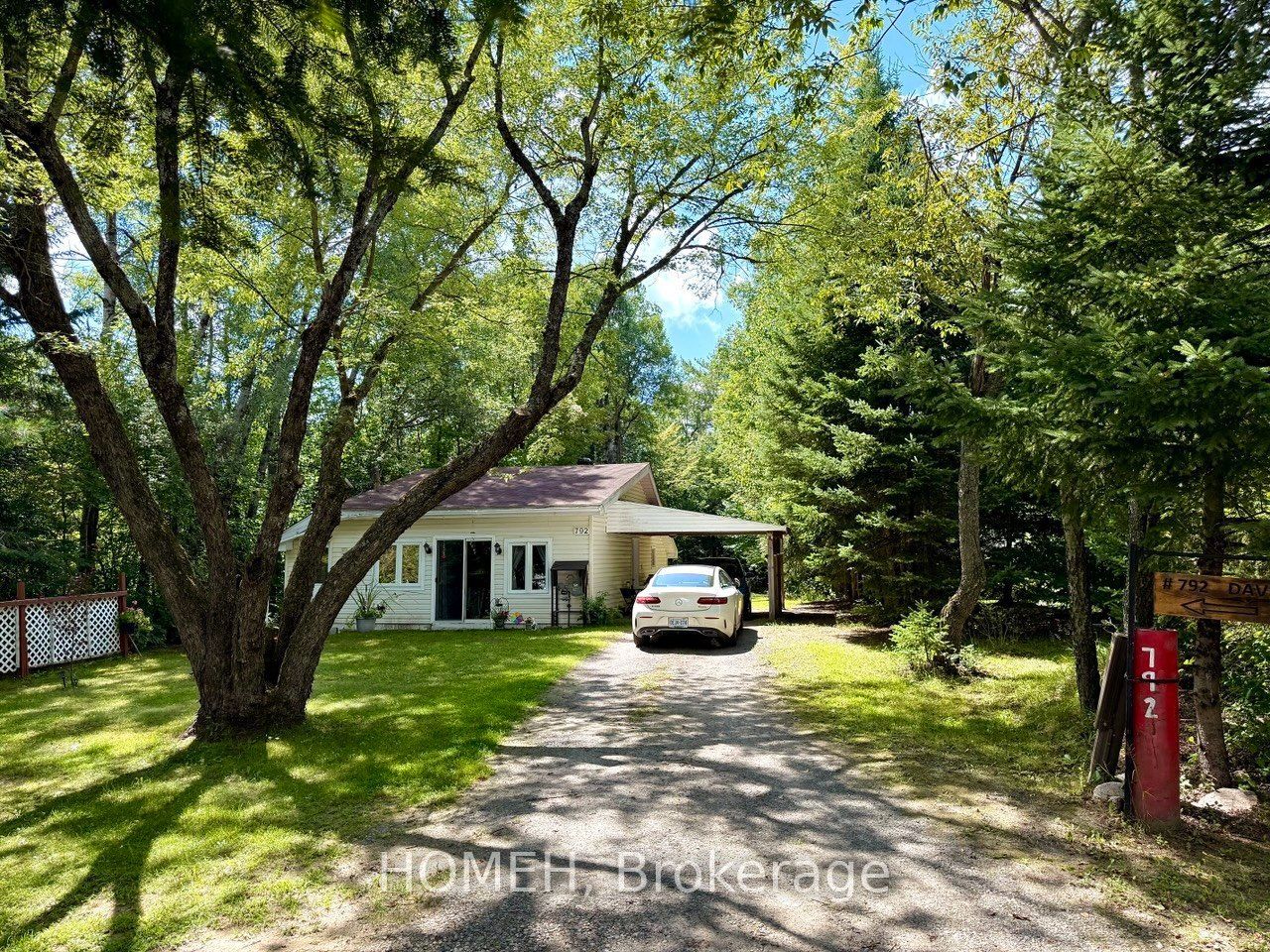 792 Muskoka Rd 3 N, Huntsville, ON P1H 1E1