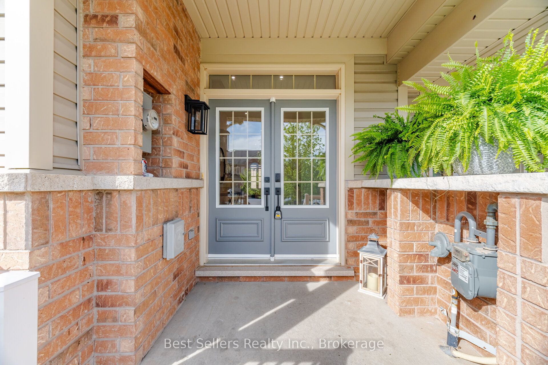75 Cathedral Court, Hamilton, ON L8B 0S1 photo 2