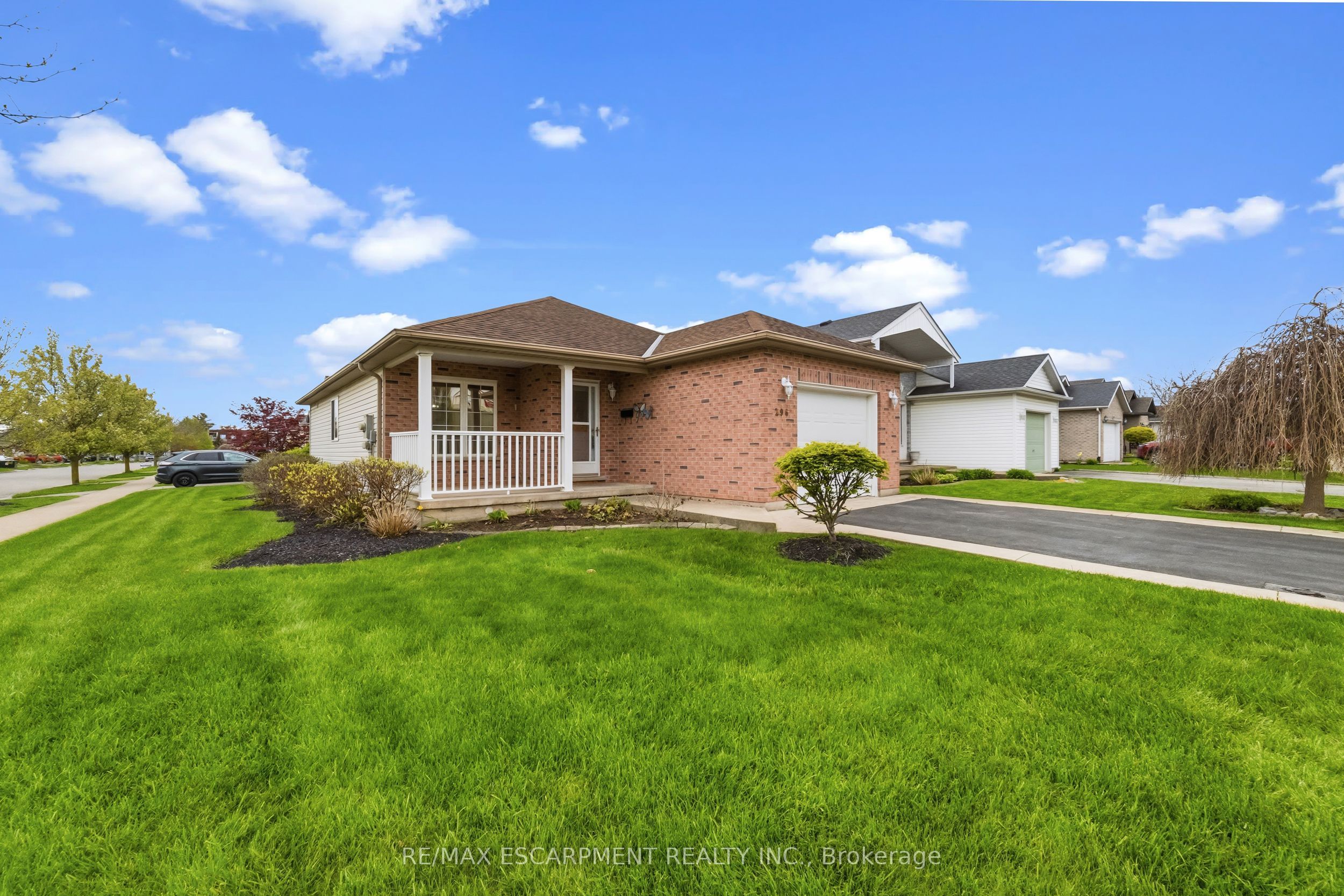 296 Autumn Crescent, Welland, ON L3C 7K1 photo 3