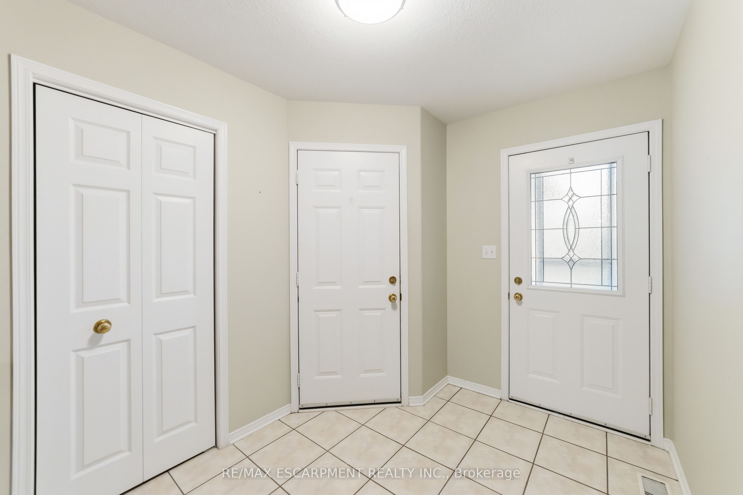 296 Autumn Crescent, Welland, ON L3C 7K1 photo 5
