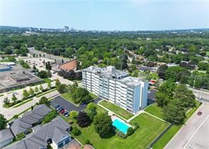 24 MIDLAND Drive 403, Kitchener, ON N2A 2A8 photo 2