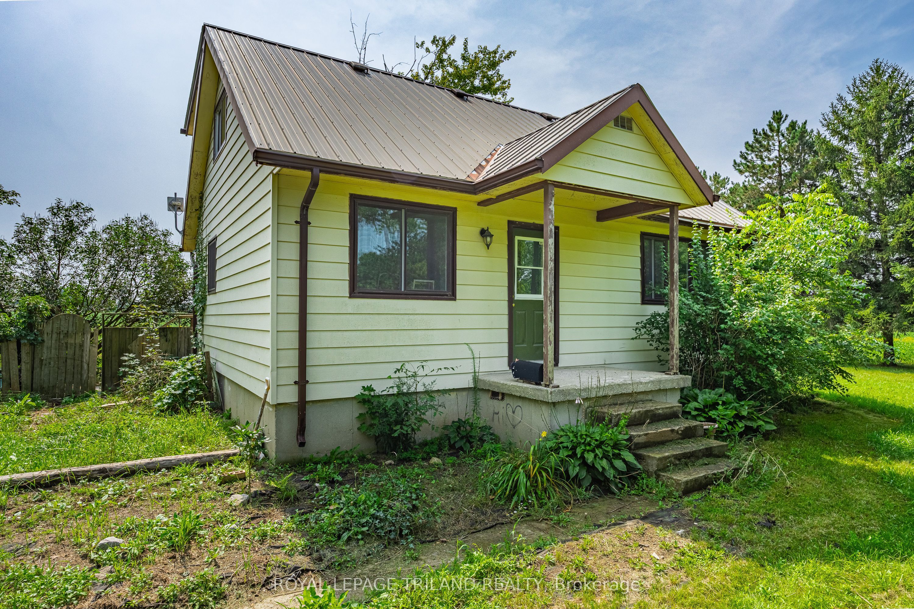 10207 Ivan Drive, Middlesex Centre, ON N0M 2A0 photo 5