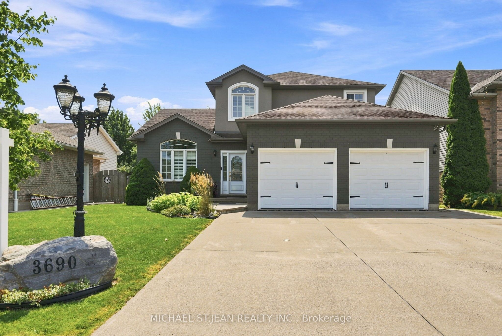 3690 Weinbrenner Road, Niagara Falls, ON L2G 7Y3 photo 2