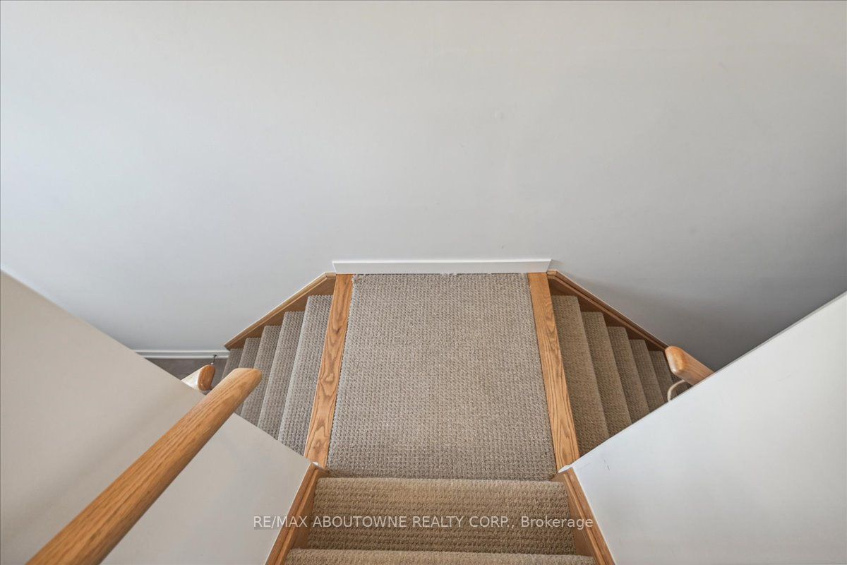 590 North Service Road 31, Hamilton, ON L8E 0K5 photo 4