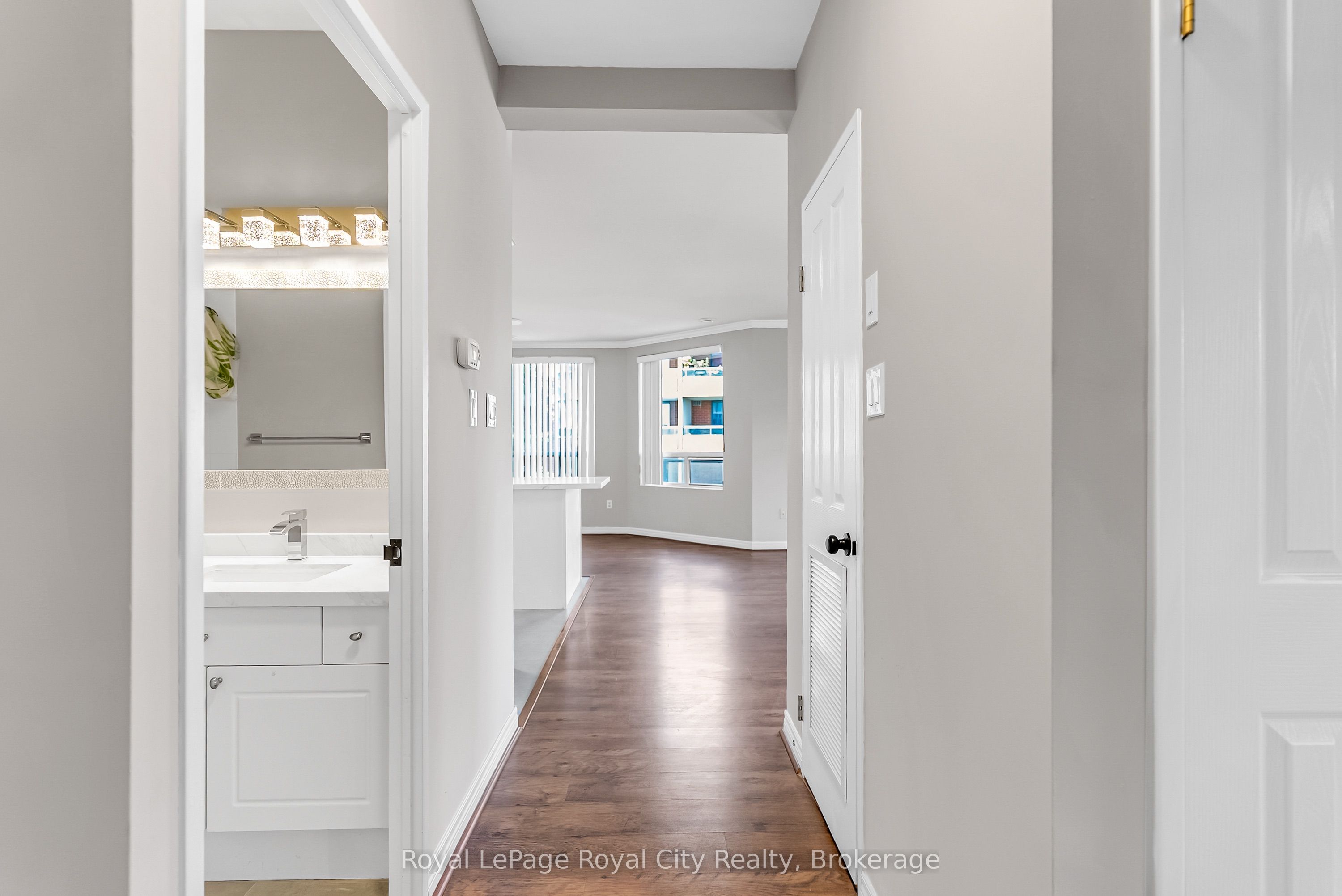 60 Wyndham Street S 301, Guelph, ON N1E 7H7 photo 4