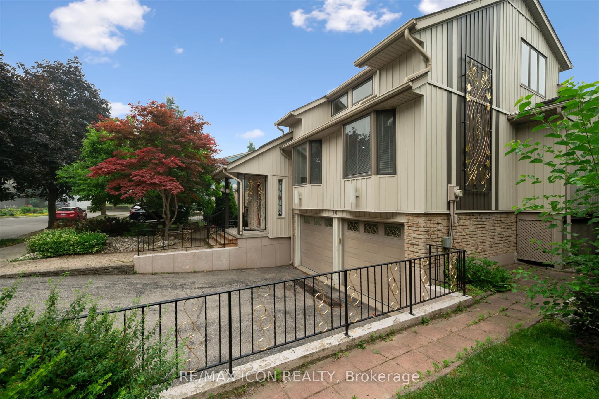 30 Shuh Avenue, Kitchener, ON N2A 2X9 photo 3