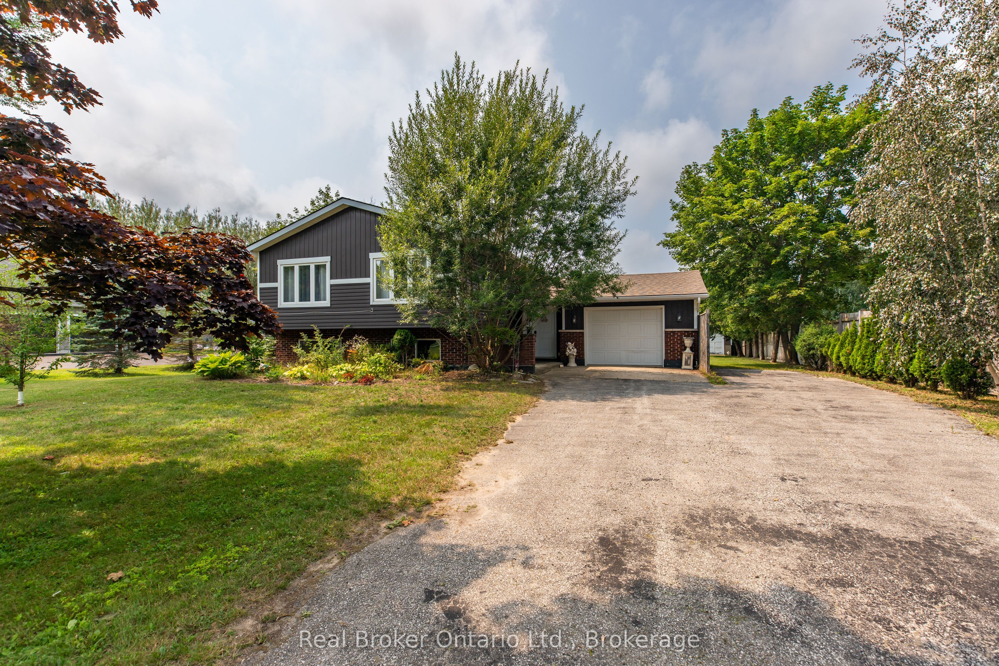 115 Carlisle Street, Saugeen Shores, ON N0H 2L0 photo 2