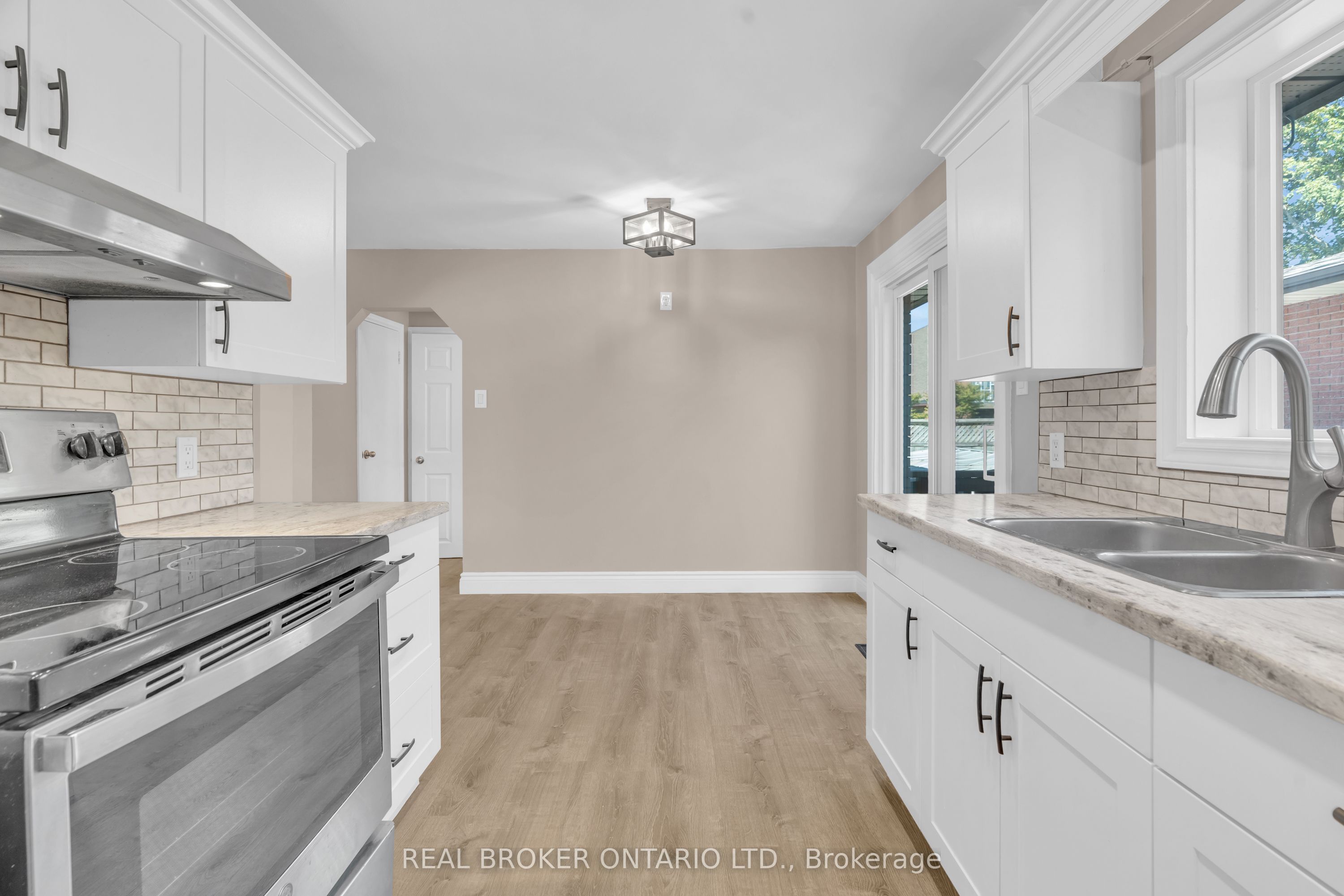 301 Franklin Street N A, Kitchener, ON N2A 1Y9