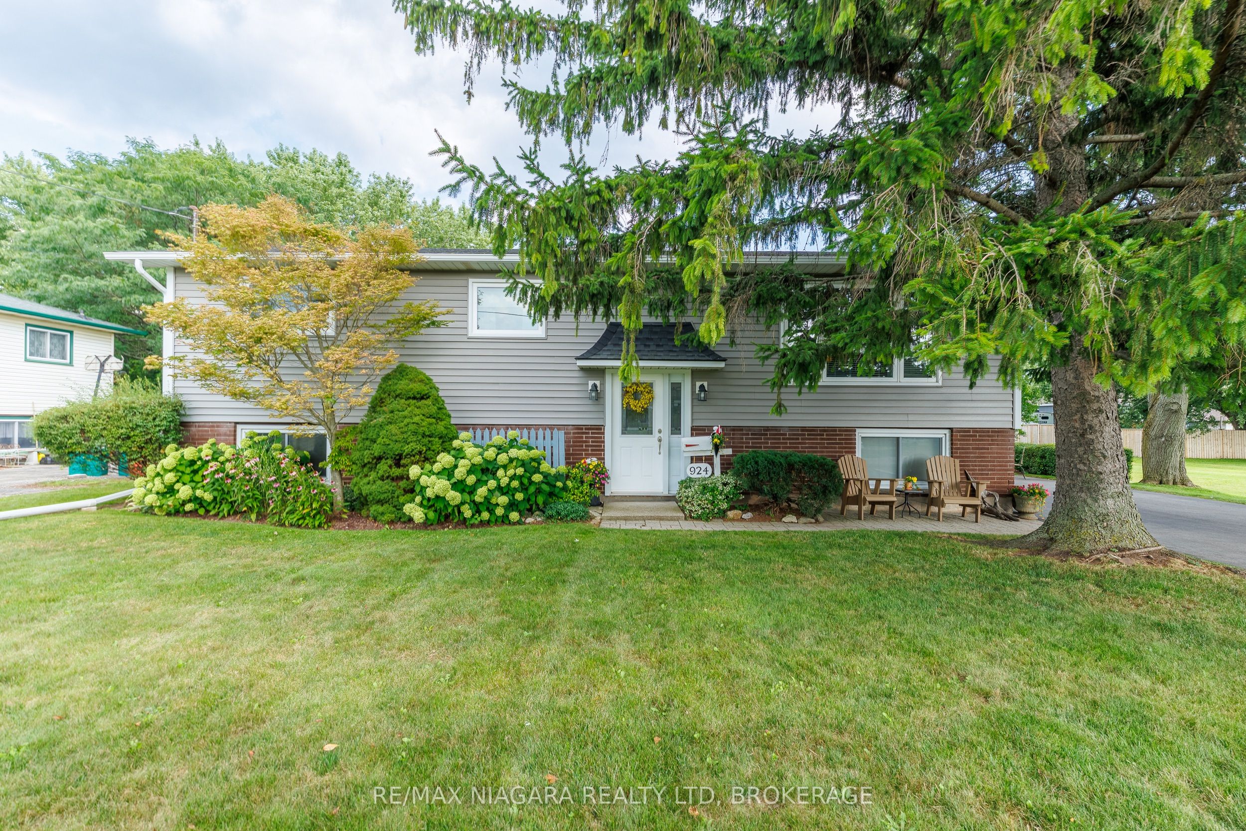 924 Daytona Drive, Fort Erie, ON L2A 4Z8 photo 3
