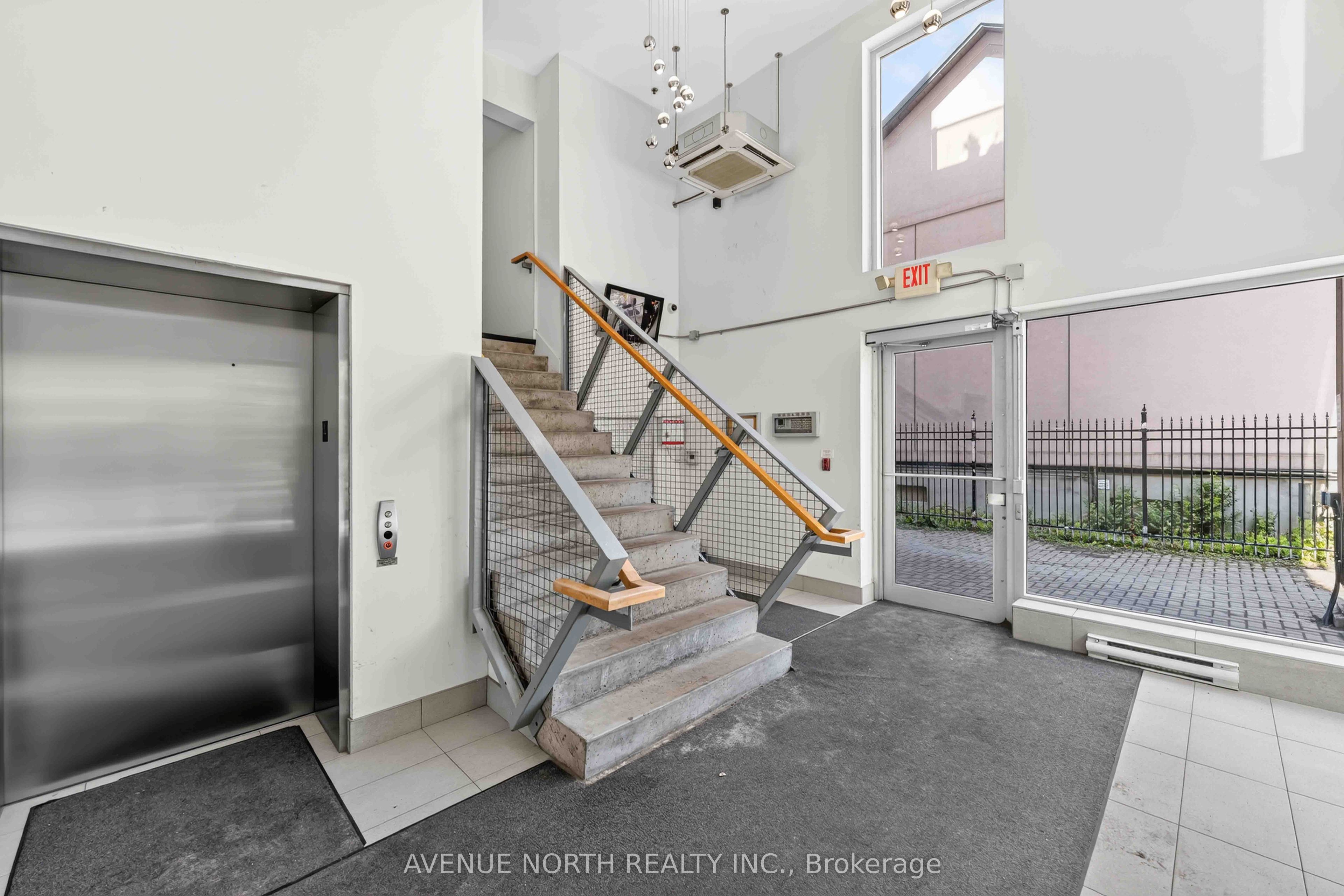 360 Cumberland Street 201, Lower Town - Sandy Hill, ON K1N 0B1 photo 5