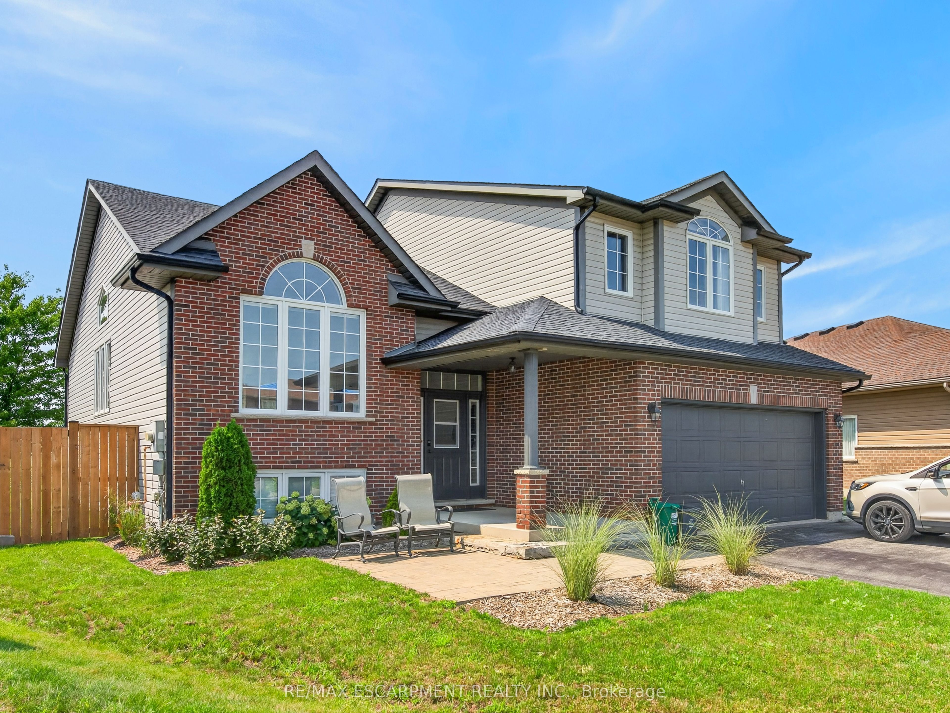 86 Golden Acres Drive, West Lincoln, ON L0R 2A0