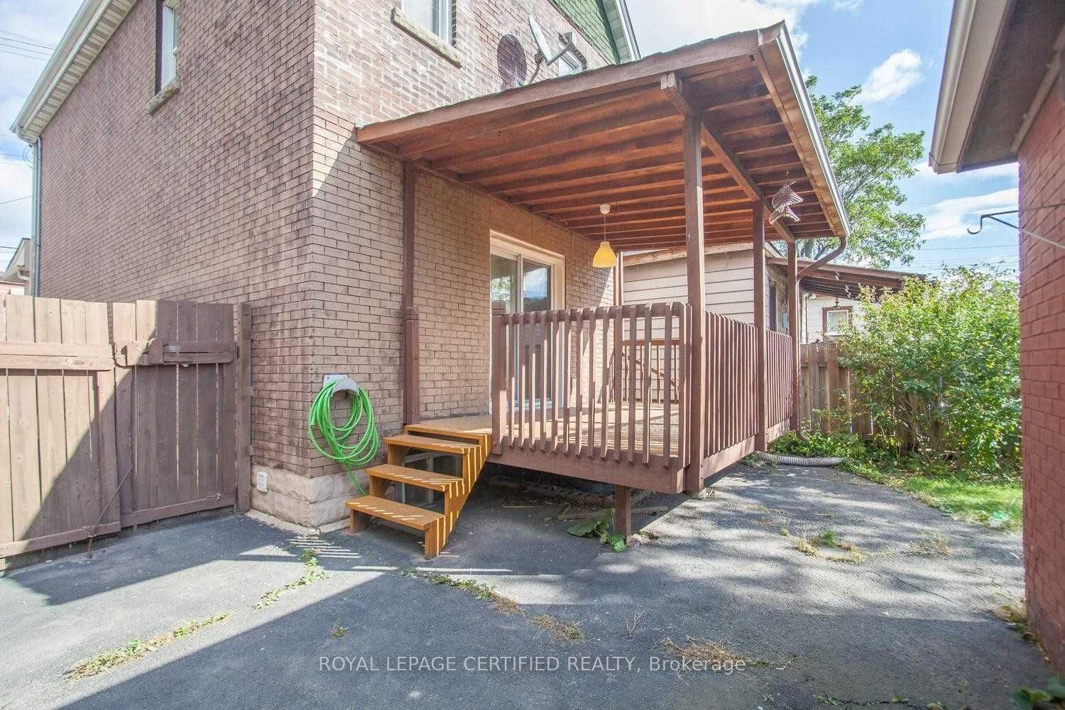 116 Beach Road, Hamilton, ON L8L 3Z9 photo 2