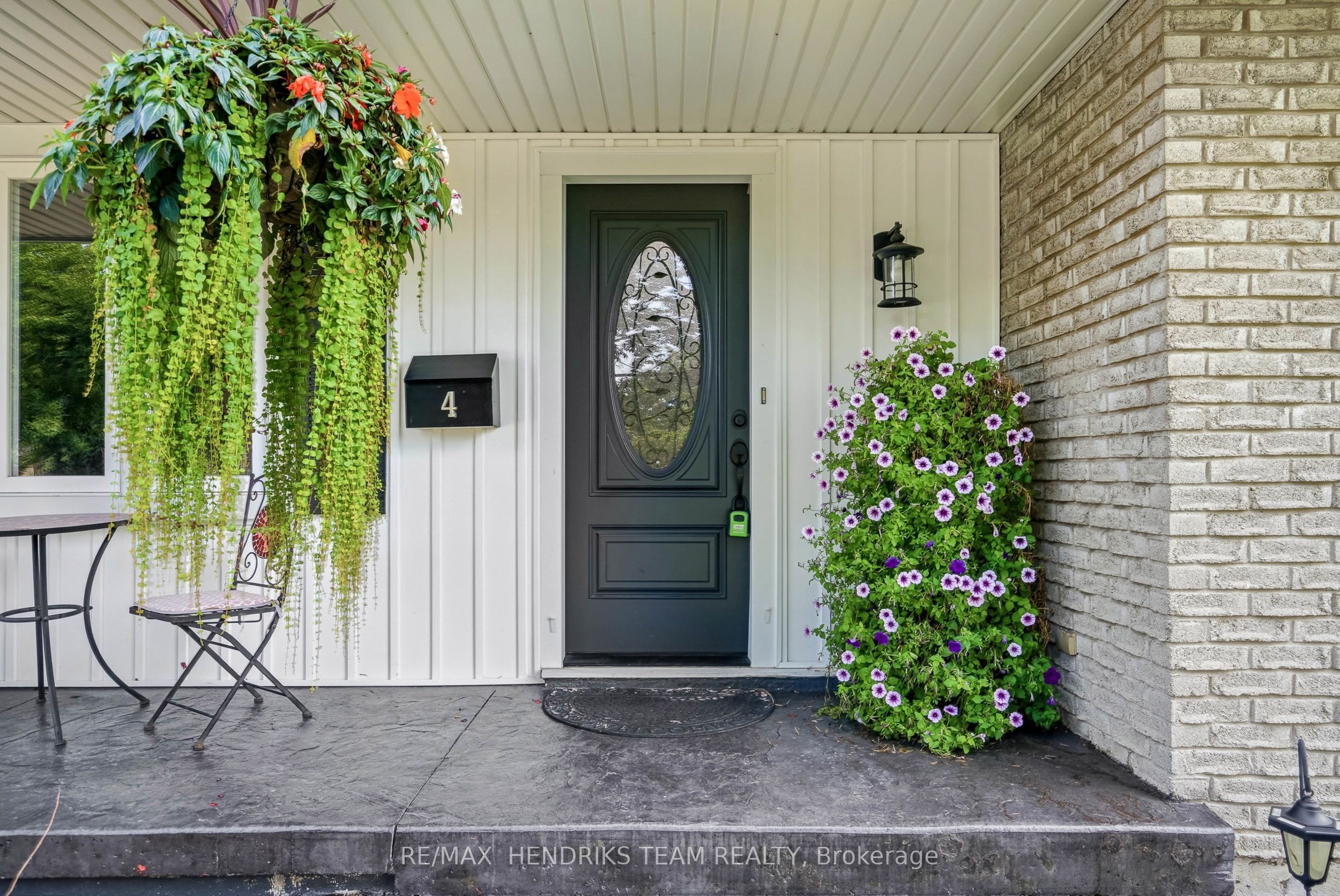 4 Royal Orchard Crescent, St. Catharines, ON L2N 4E9 photo 4