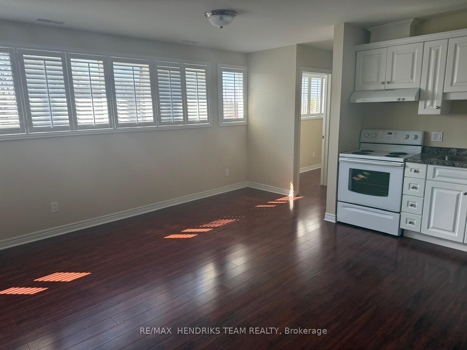 320 Vine Street 2B, St. Catharines, ON L2M 4T3 photo 3