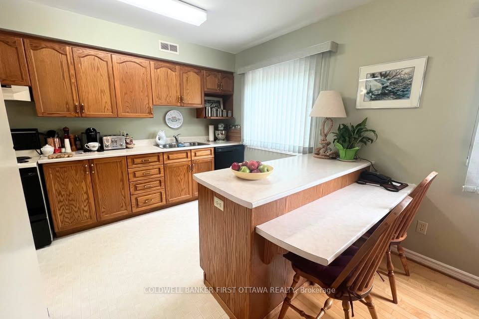 2 Rideau Street 2, Westport, ON K0G 1X0 photo 4