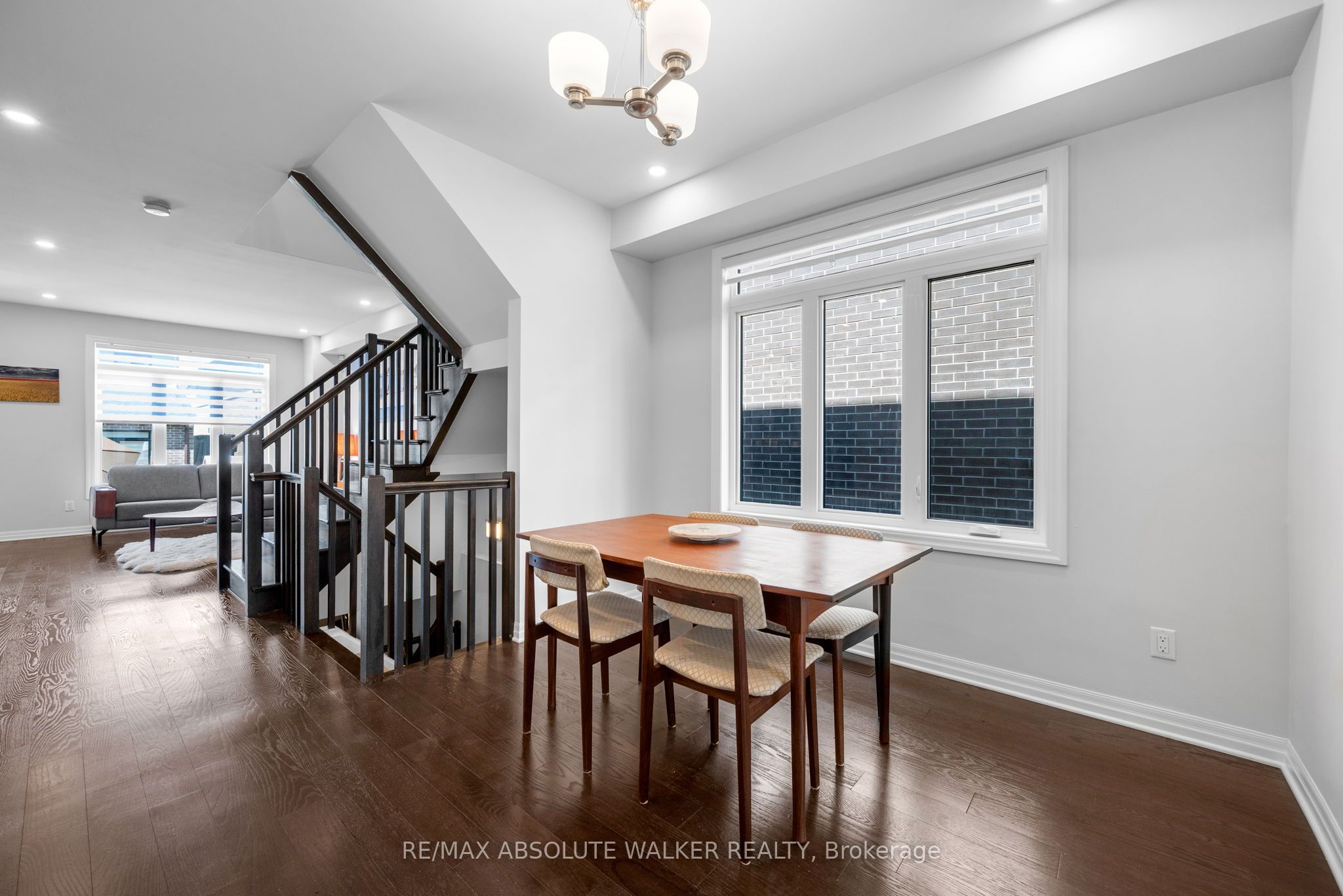 323 Lysander Place, Manor Park - Cardinal Glen and Area, ON K1K 3X8 photo 5