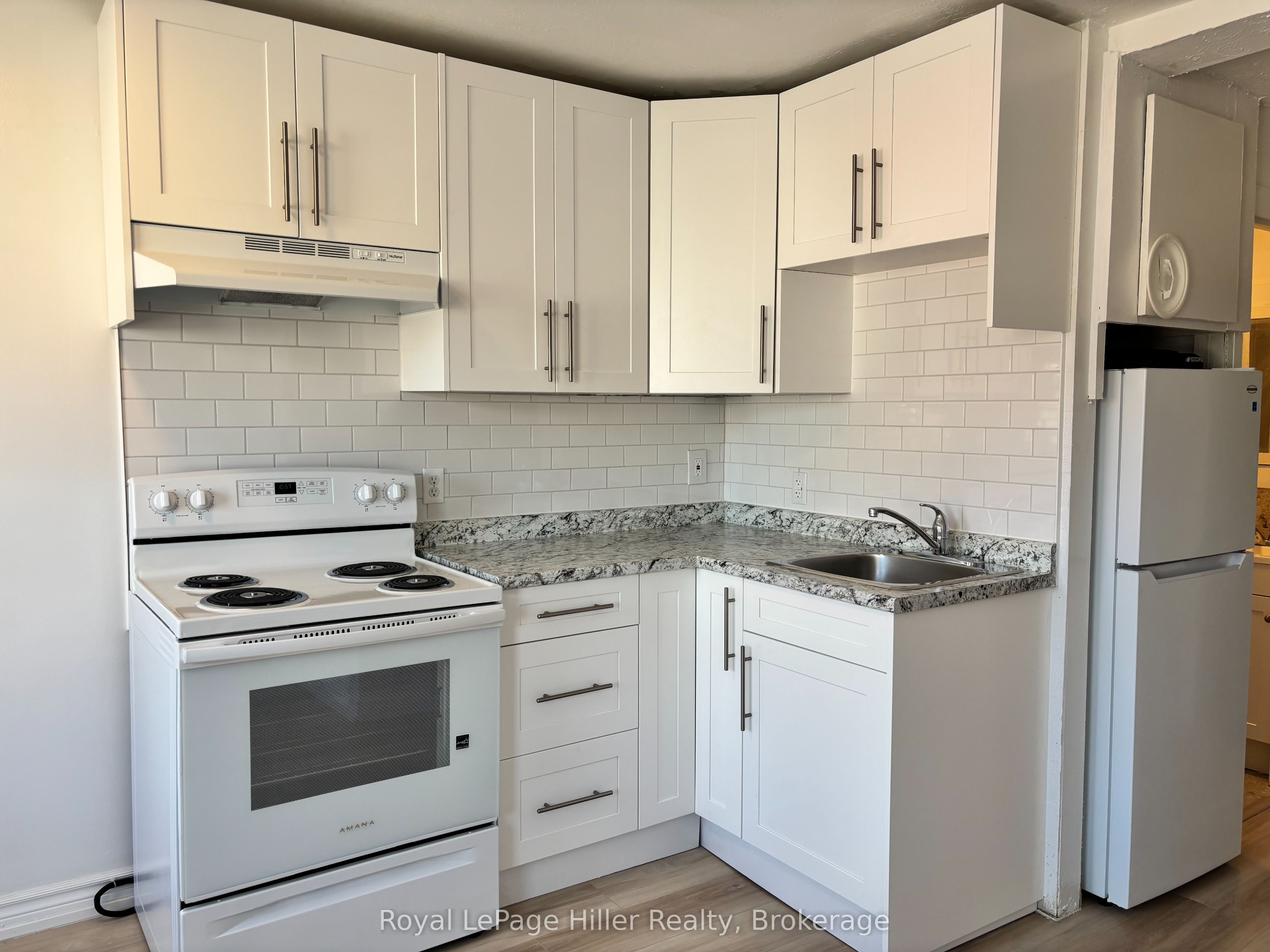 590 Dundas Street 202, Woodstock, ON N4S 1C8 photo 4