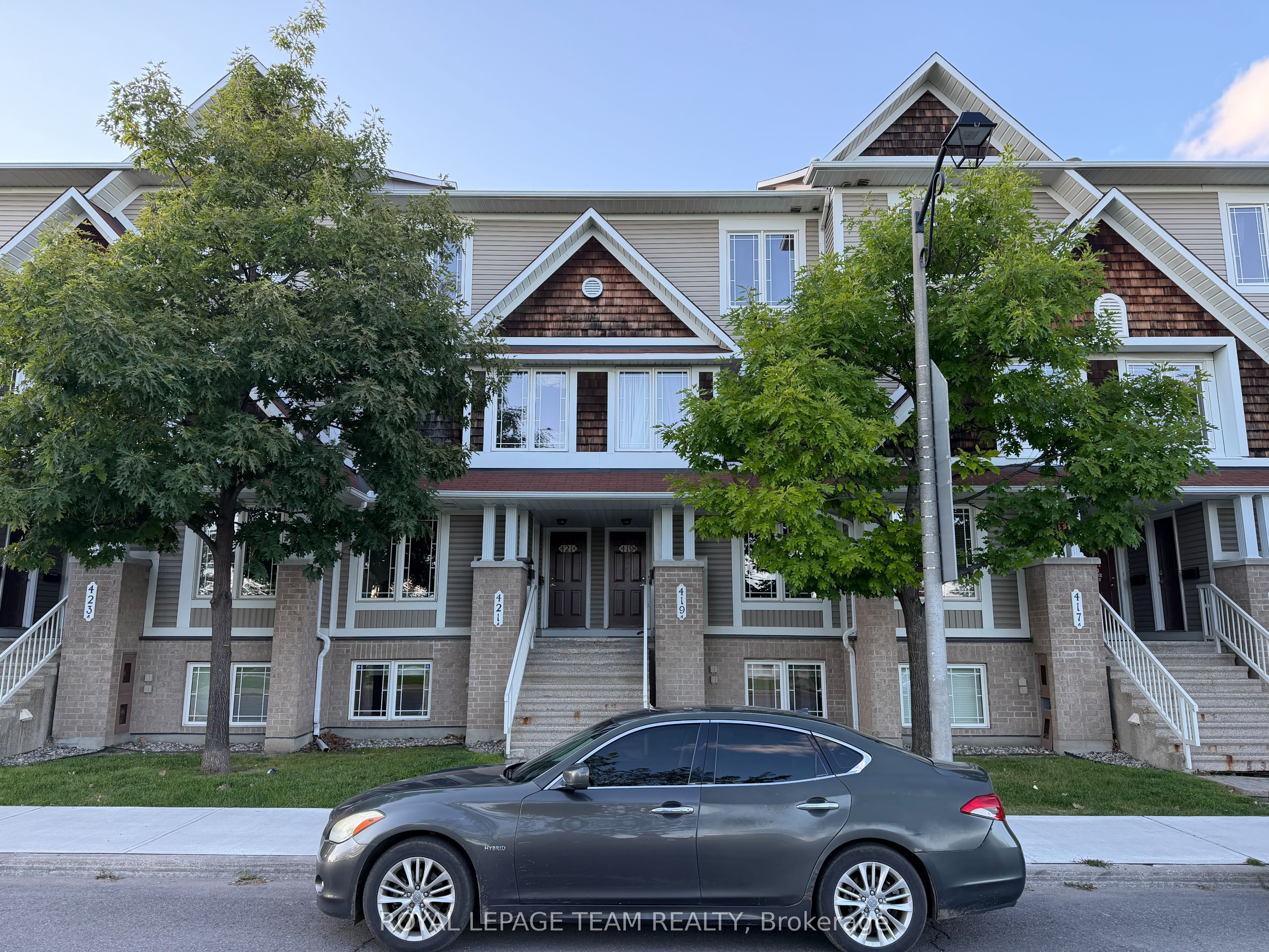 419 CHAPMAN MILLS Drive A, Barrhaven, ON K2J 0M7 photo 2
