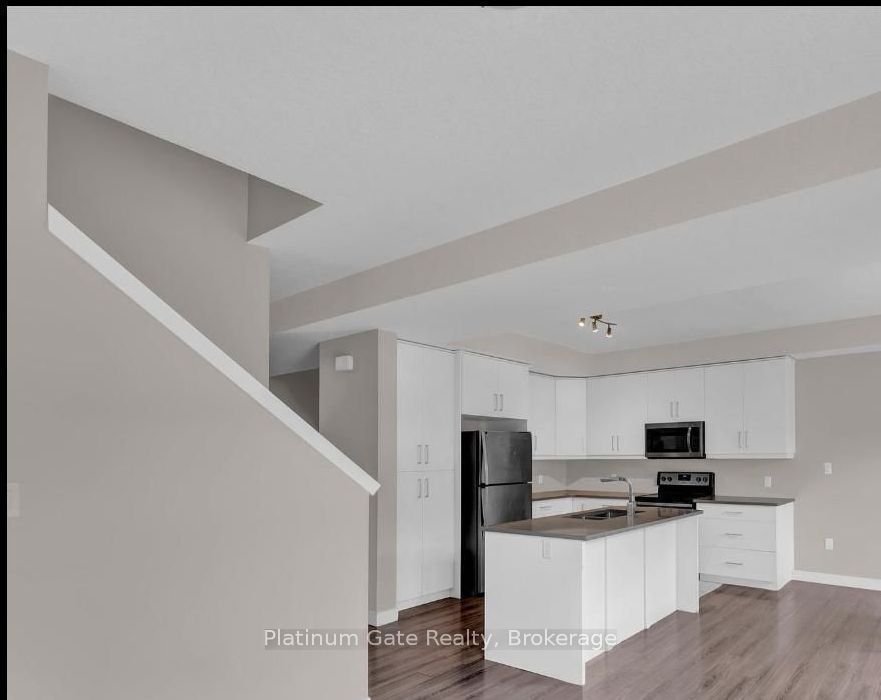 958 BATTERY Park, London North, ON N6H 0J7 photo 5