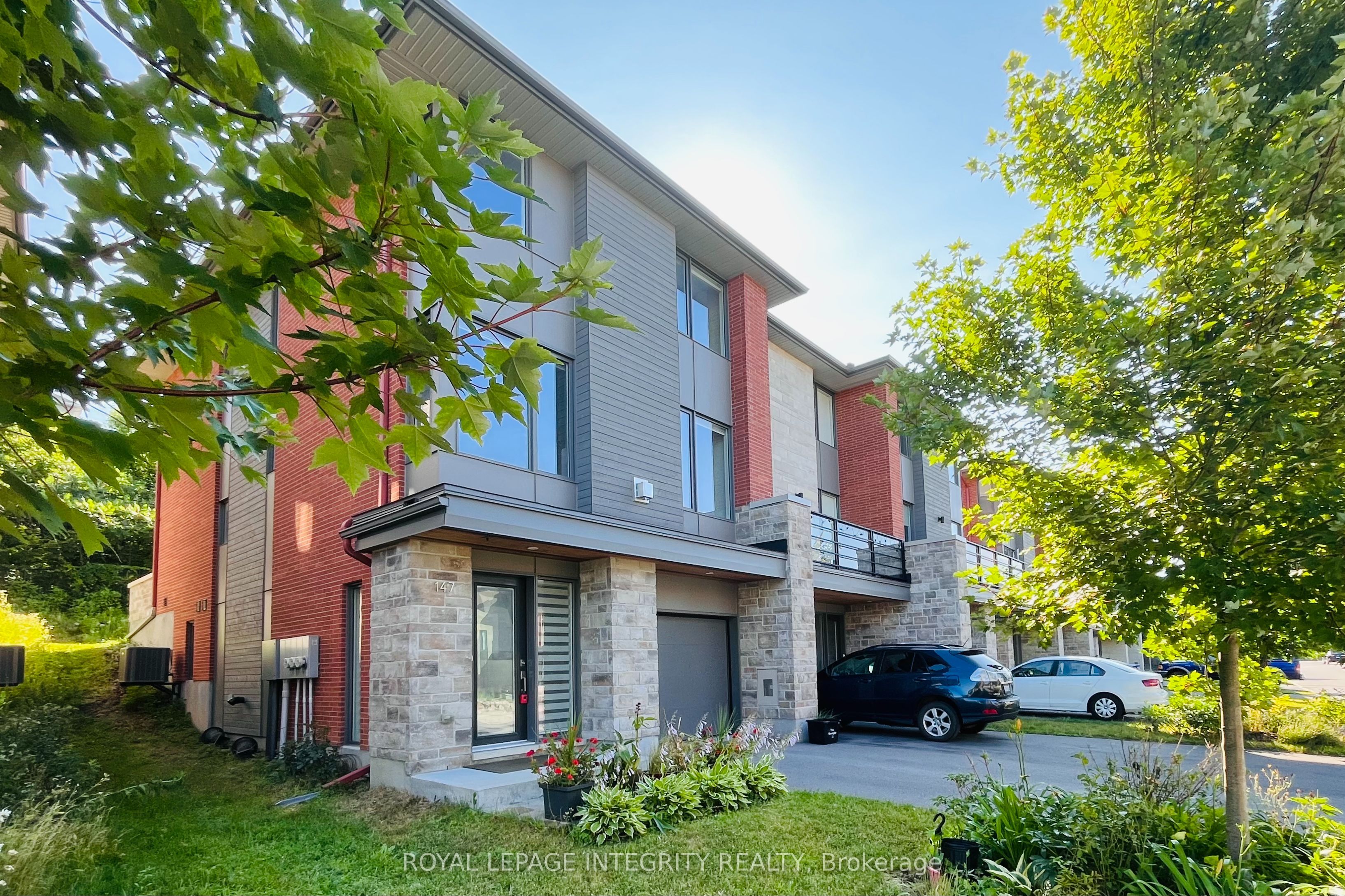 147 Boundstone Way, Kanata, ON K2T 0M4 photo 2