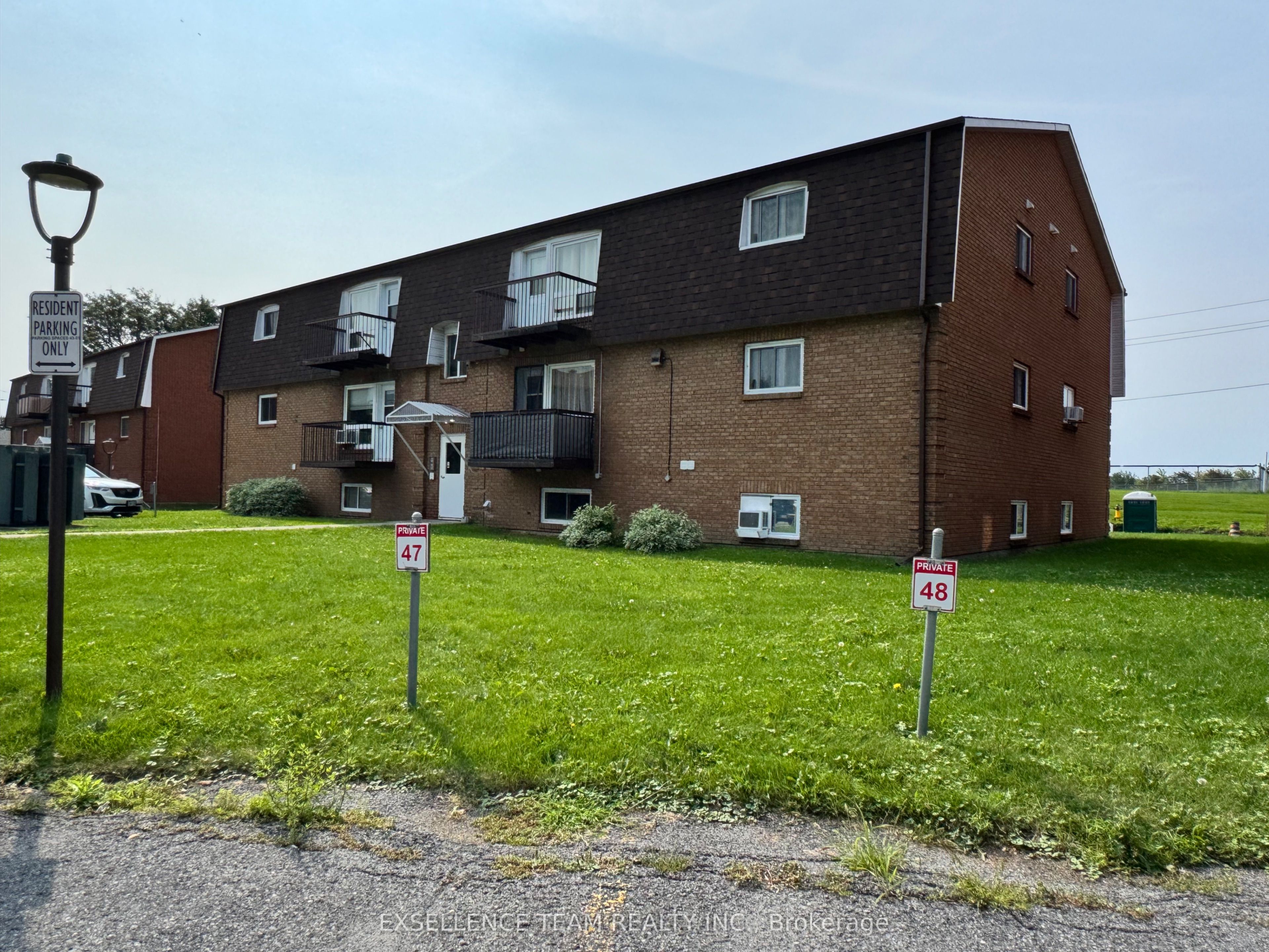 75 Race Street 12, Cornwall, ON K6H 1G7 photo 2