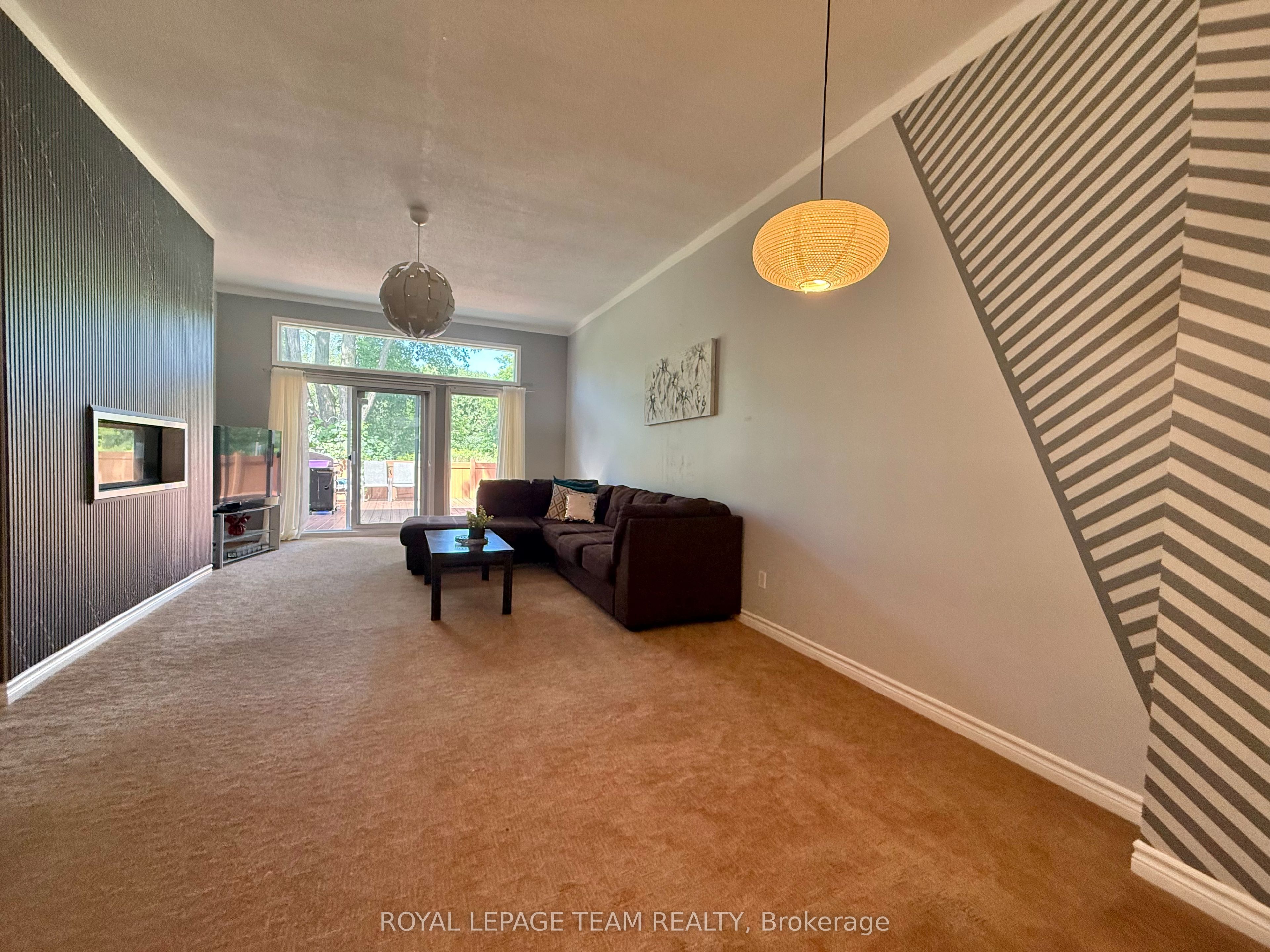 31 Rastila Crescent, Hunt Club - South Keys and Area, ON K1T 2C5 photo 4