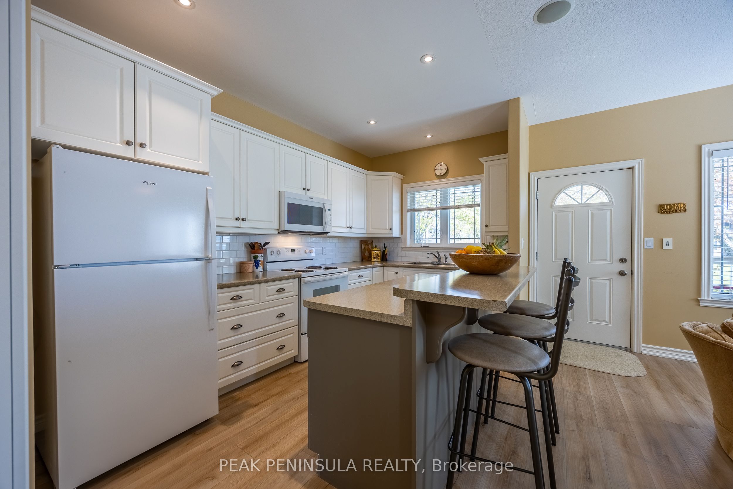 6 Reserve Street, Norfolk, ON N0E 1T0 photo 3