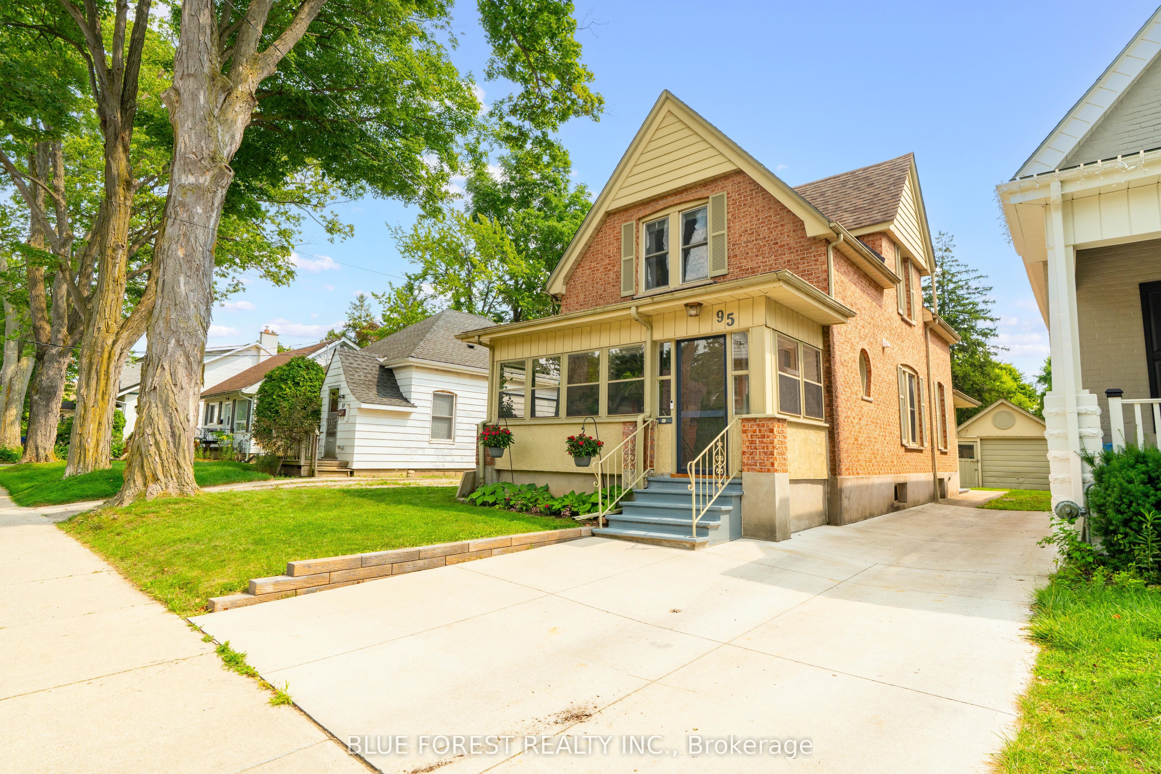95 Tecumseh Avenue E, London South, ON N6C 1S1