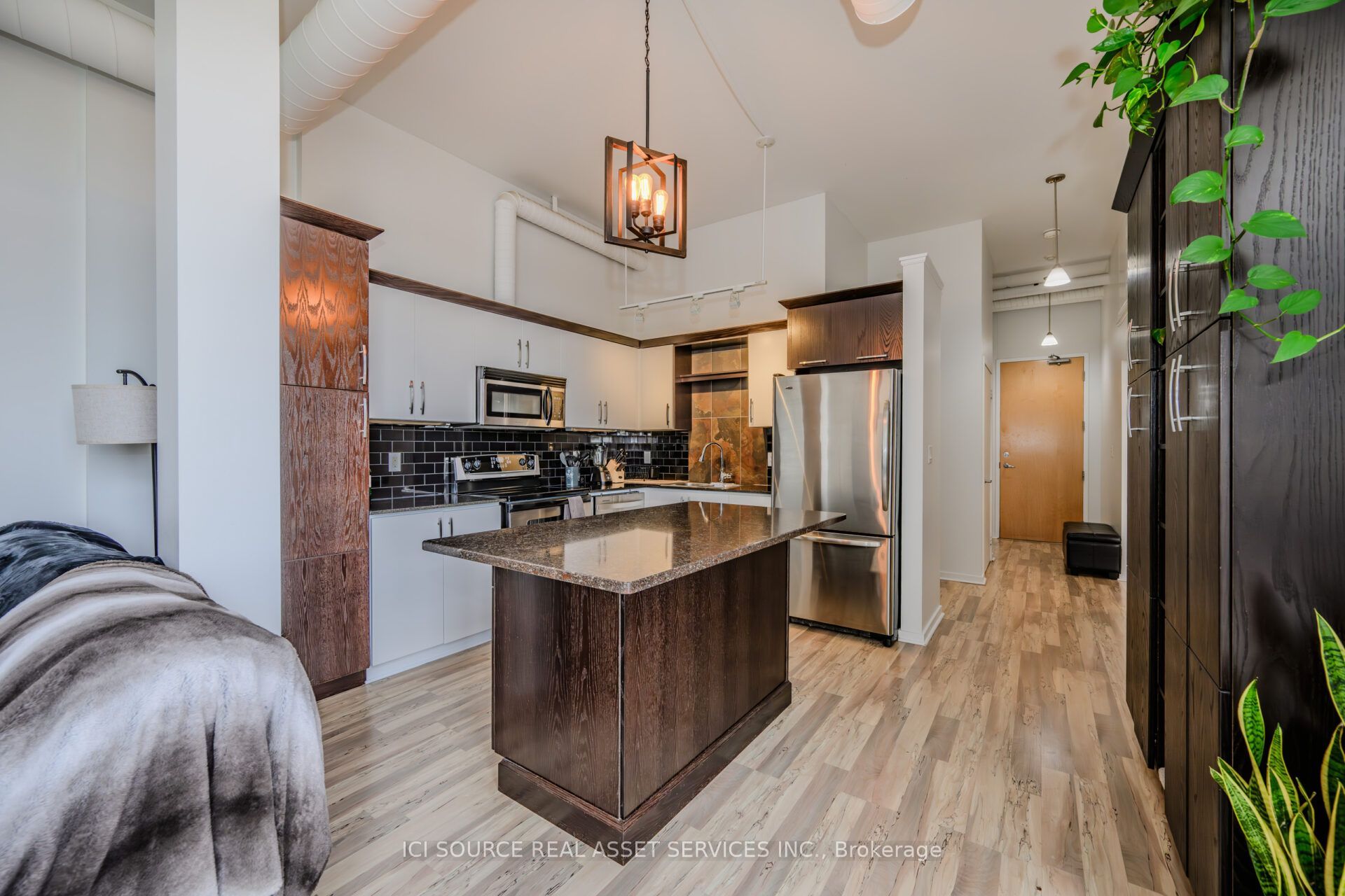 410 King Street W 609, Kitchener, ON N2G 1C3 photo 3