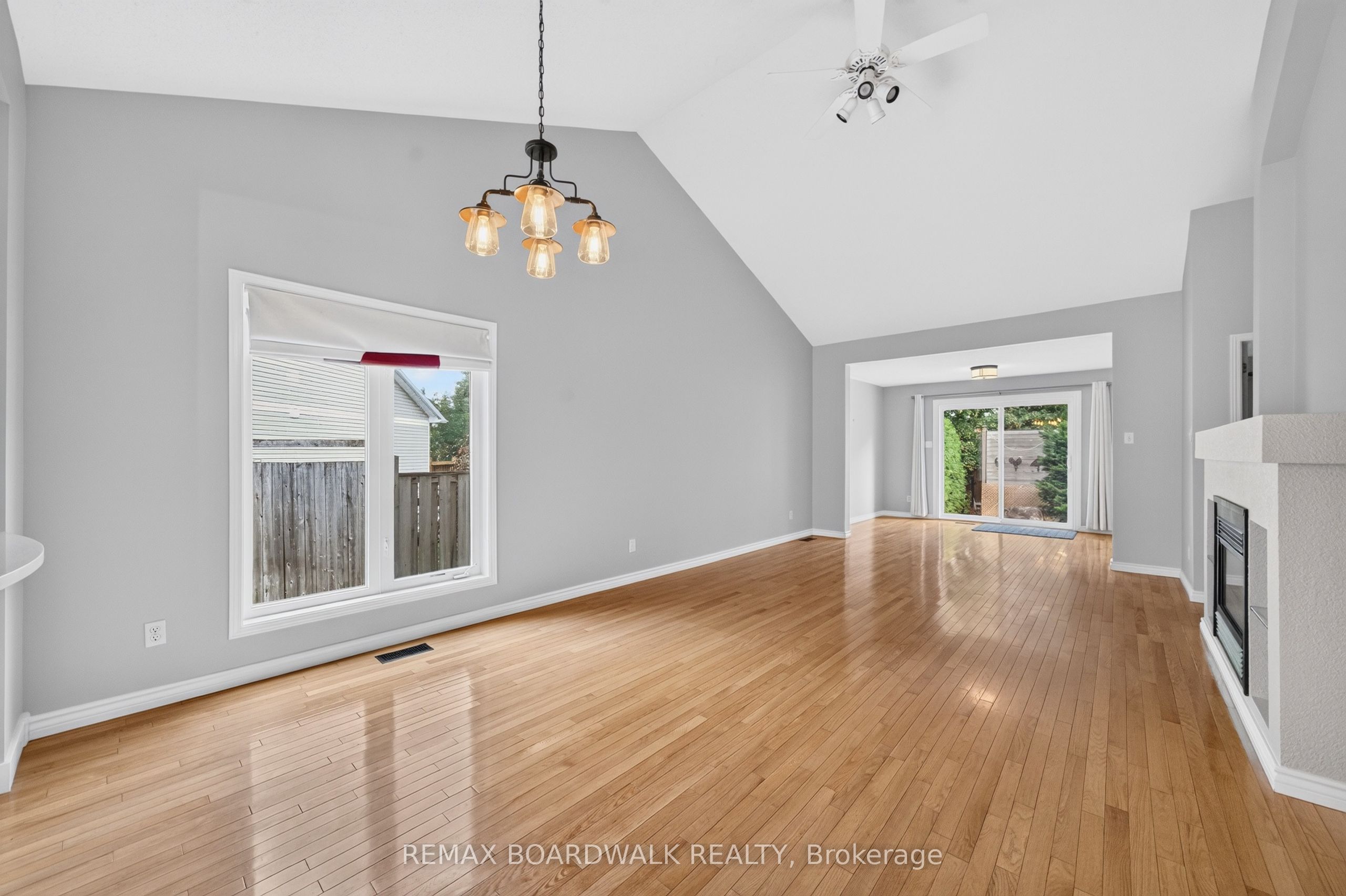 22 Burnstead Crescent, Kanata, ON K2M 2T7 photo 4