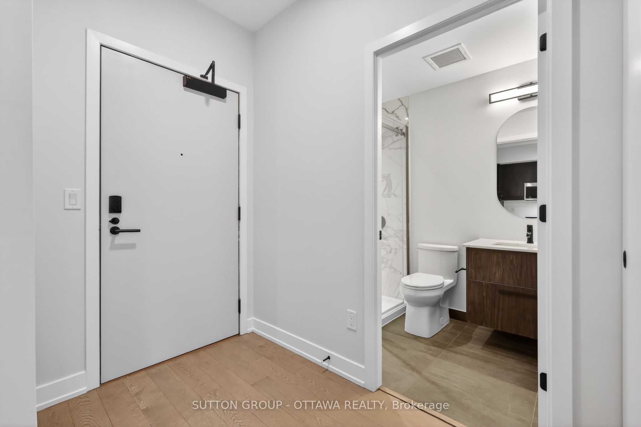 560 RIDEAU Street 509, Lower Town - Sandy Hill, ON K1N 0G3 photo 2