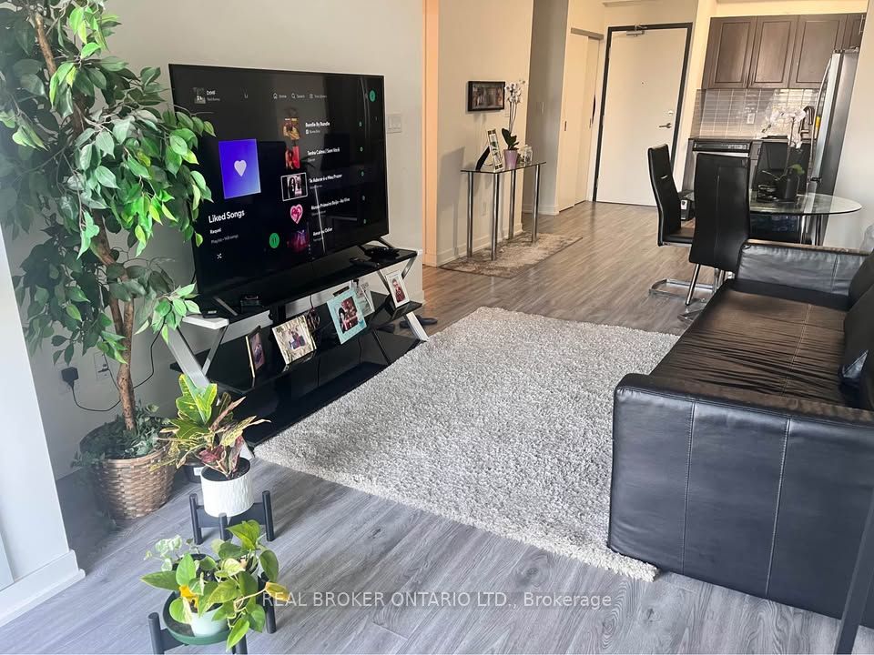 128 King Street 1101, Waterloo, ON N2J 2X9 photo 3