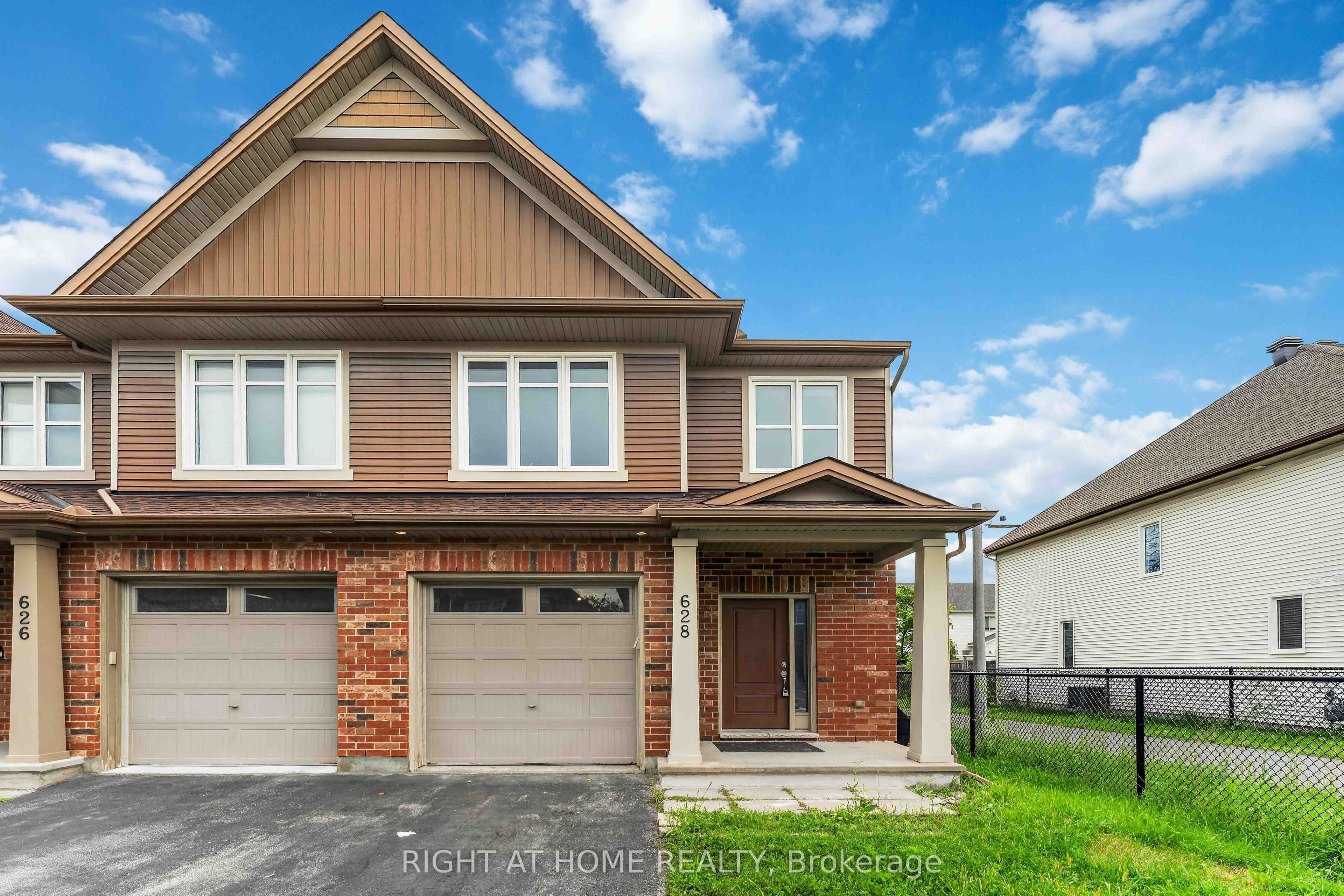 628 MOORPARK Avenue, Kanata, ON K2M 0B6