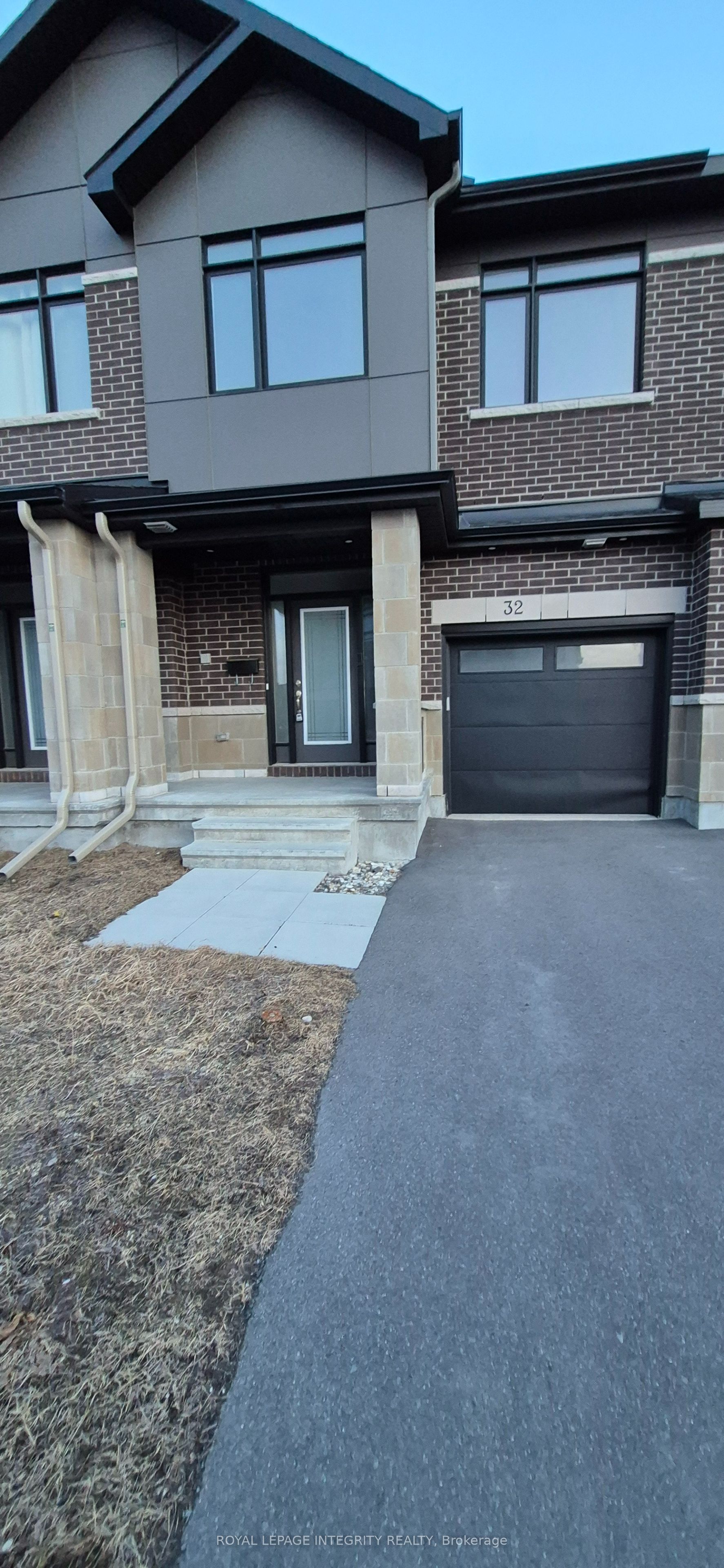 32 overberg Way, Kanata, ON K2S 2S9 photo 2