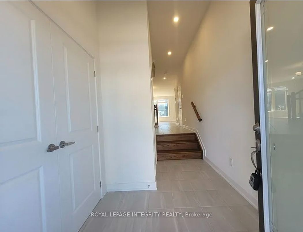 32 overberg Way, Kanata, ON K2S 2S9 photo 5
