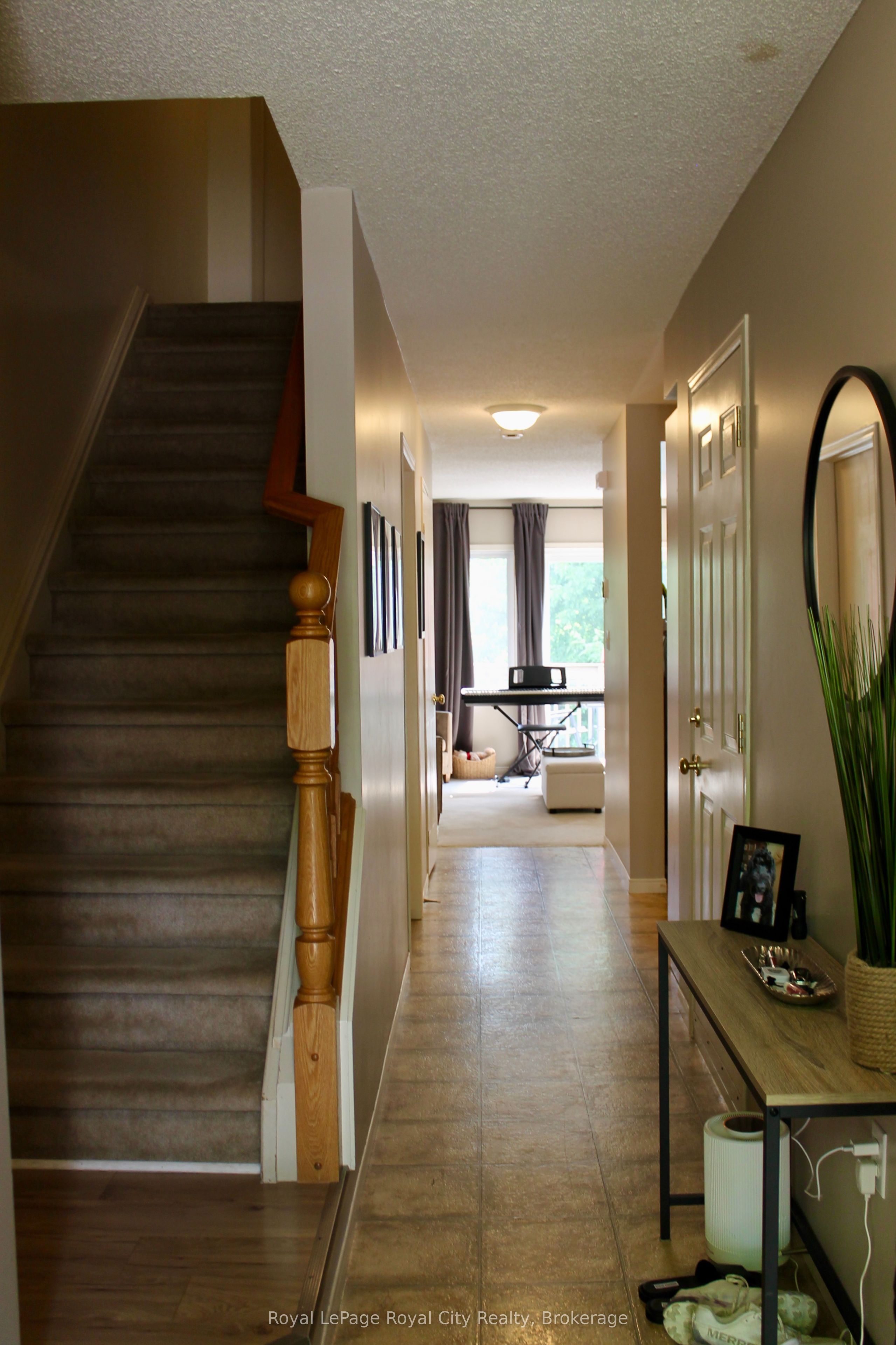 151 CLAIRFIELDS Drive E 41, Guelph, ON N1L 1P5 photo 2
