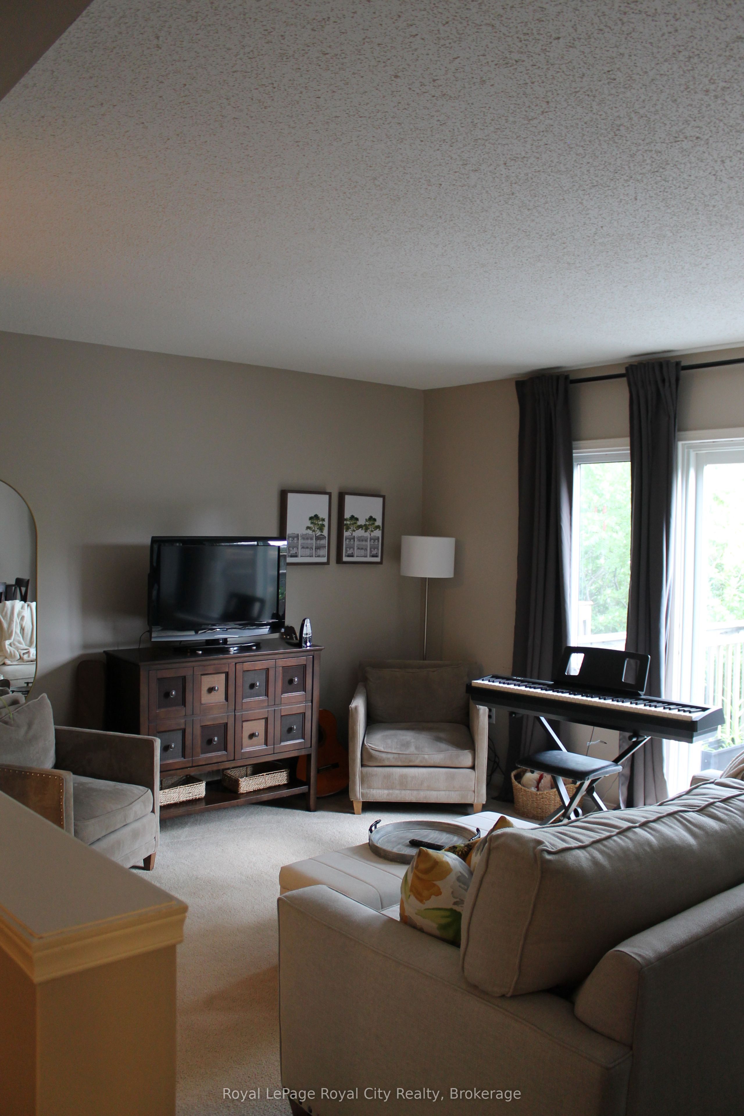 151 CLAIRFIELDS Drive E 41, Guelph, ON N1L 1P5 photo 3
