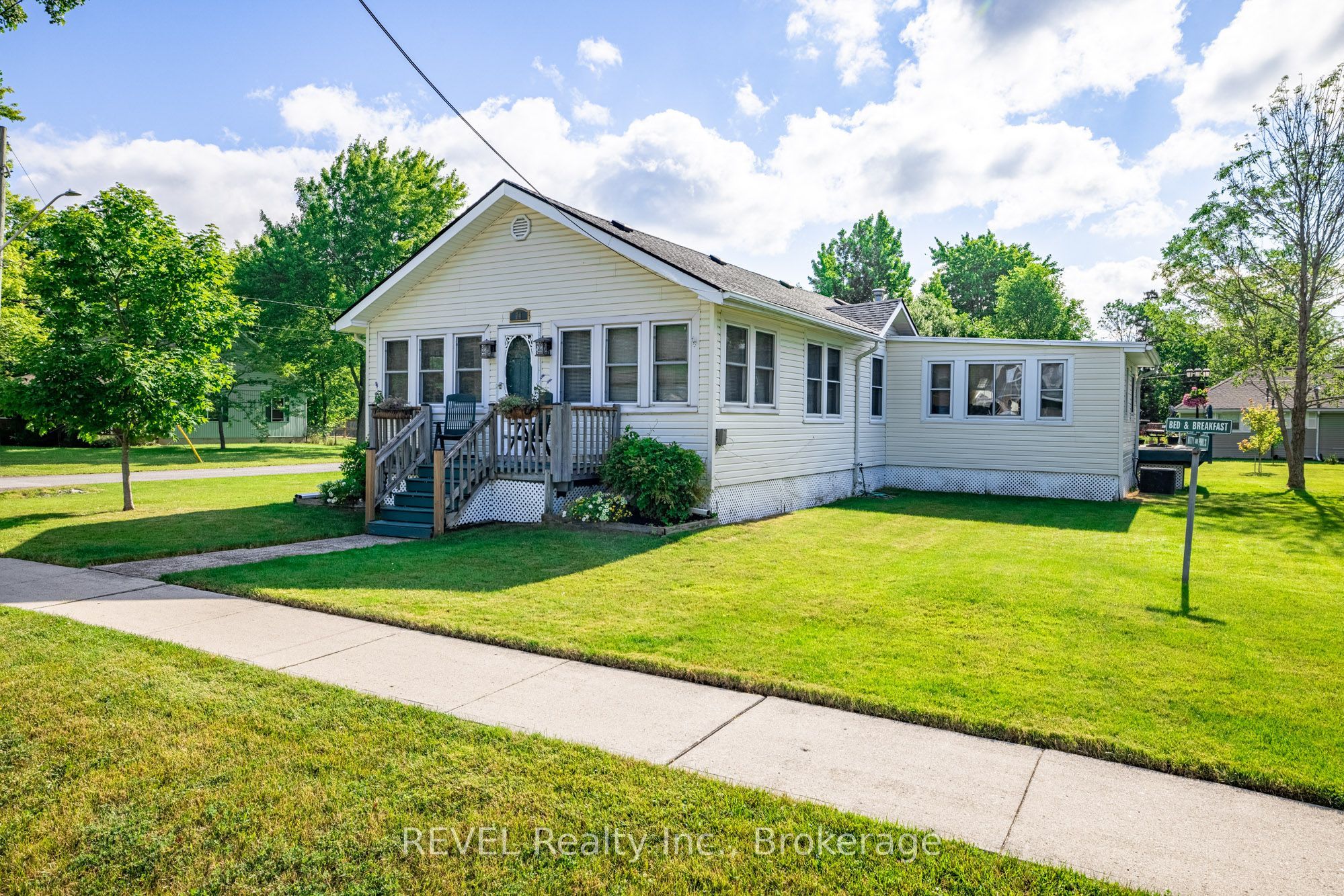 70 Bernard Avenue, Fort Erie, ON L0S 1N0 photo 5