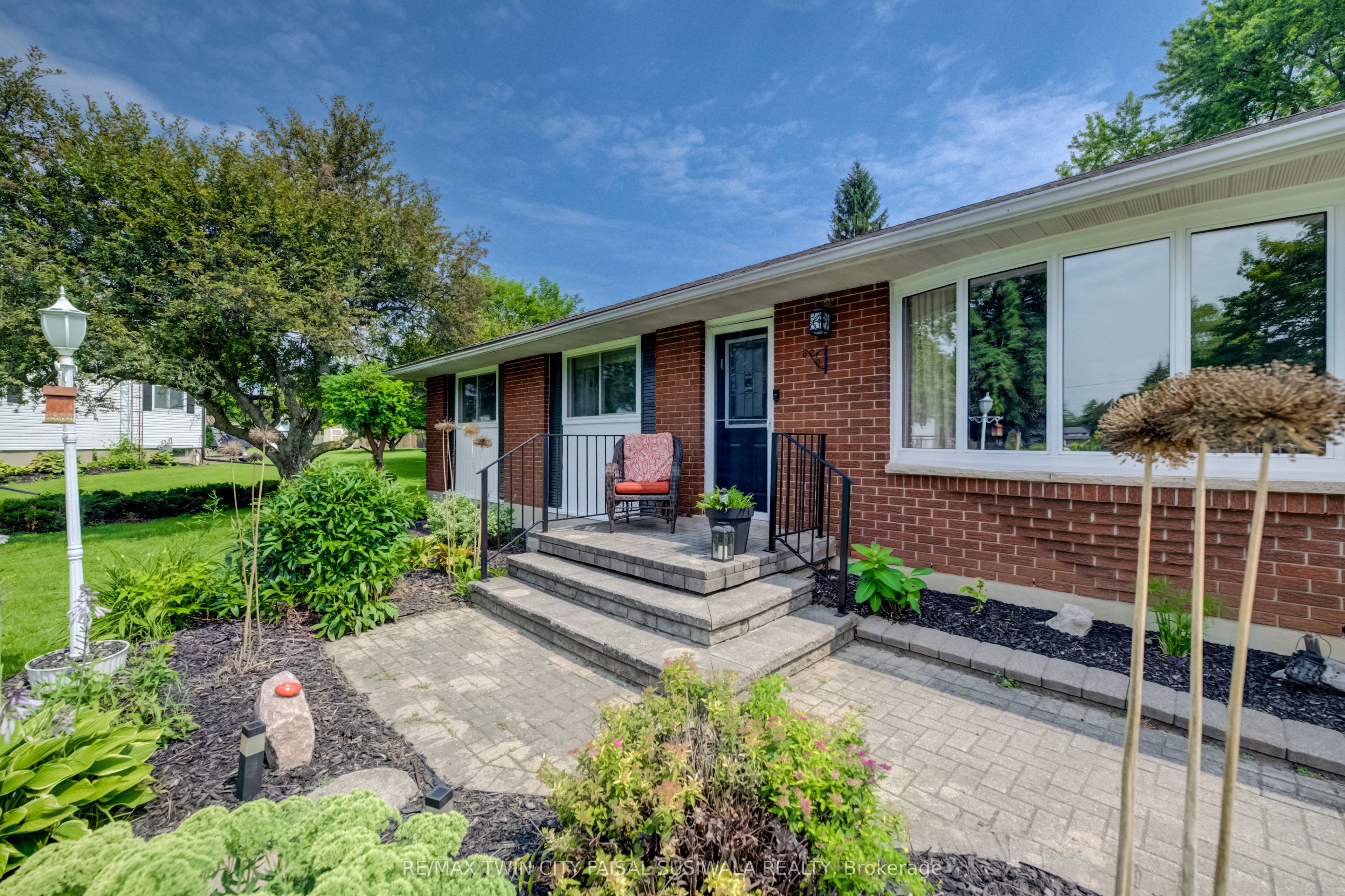 44 Oakwood Drive, Cambridge, ON N1R 5S3 photo 4
