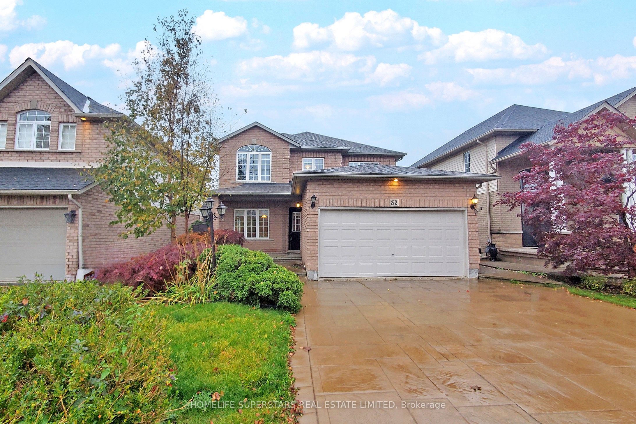 32 HOLKHAM Avenue, Hamilton, ON L9K 0H3